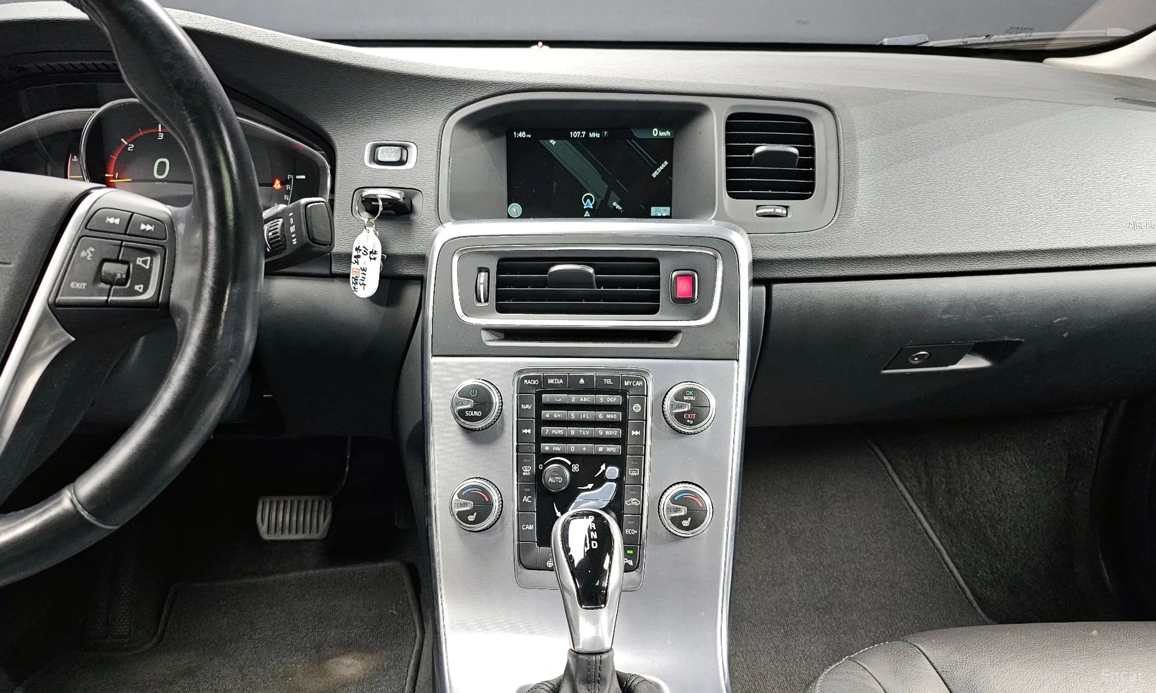 Volvo S60 превью 14