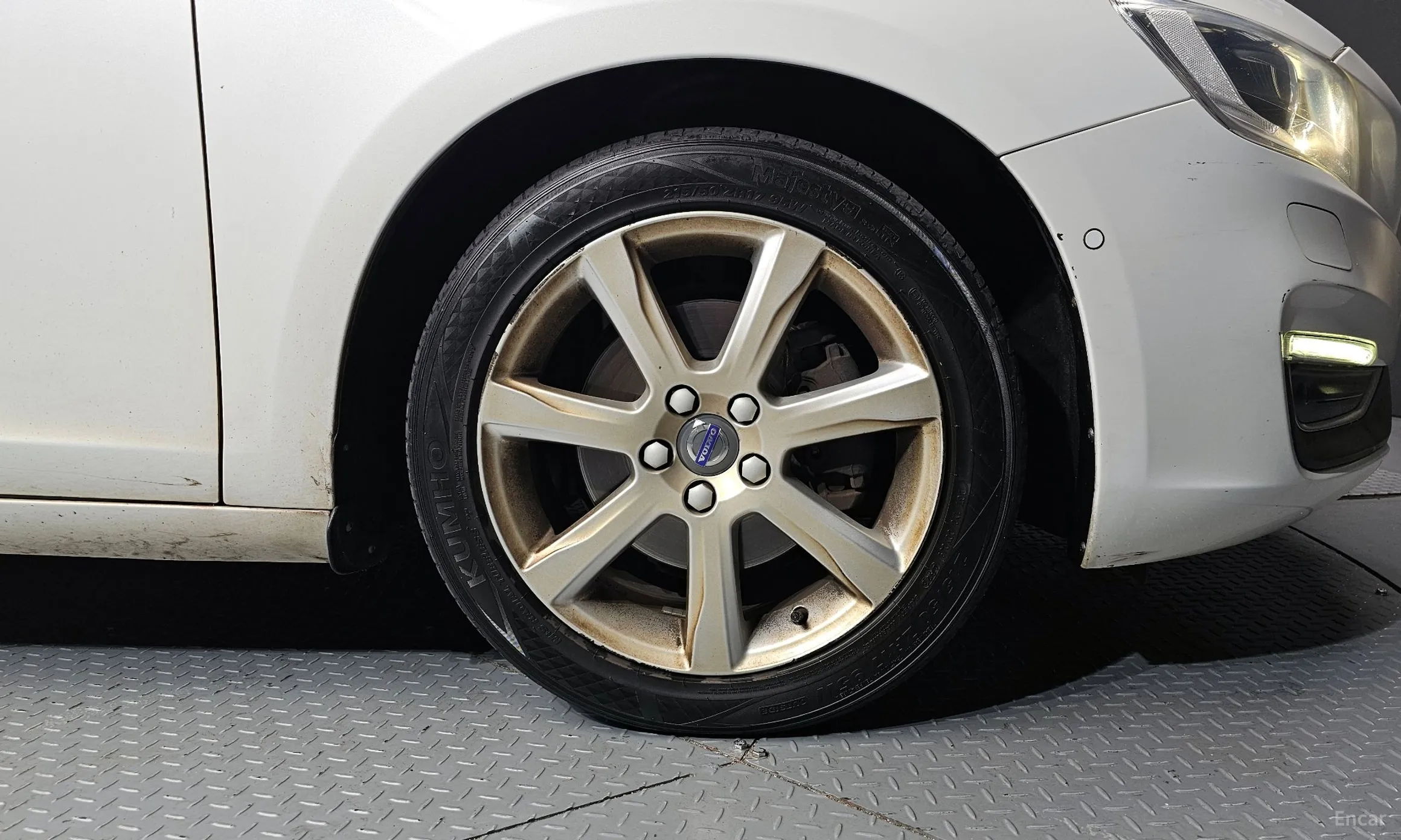Volvo S60 превью 5