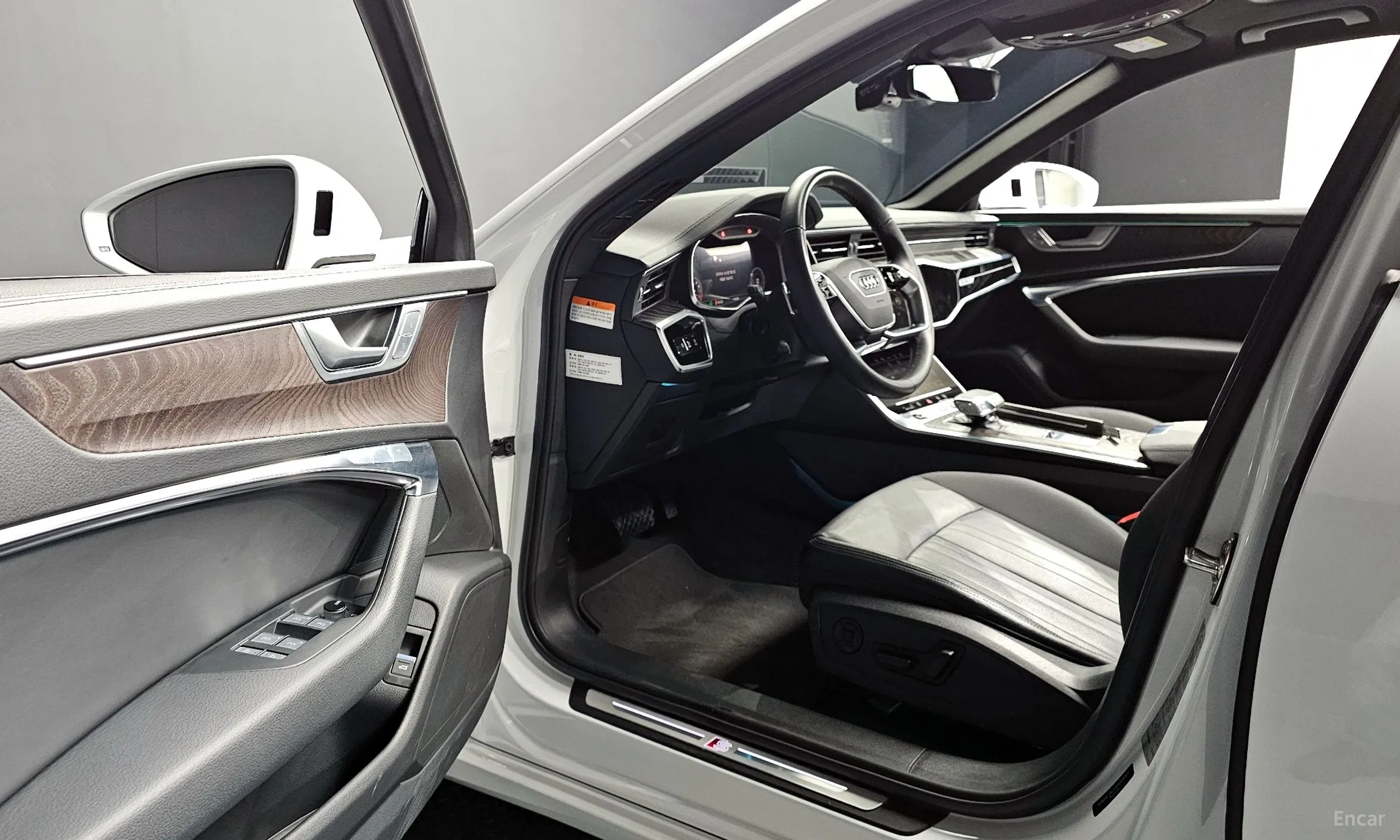 Audi A6 (C8) превью 12
