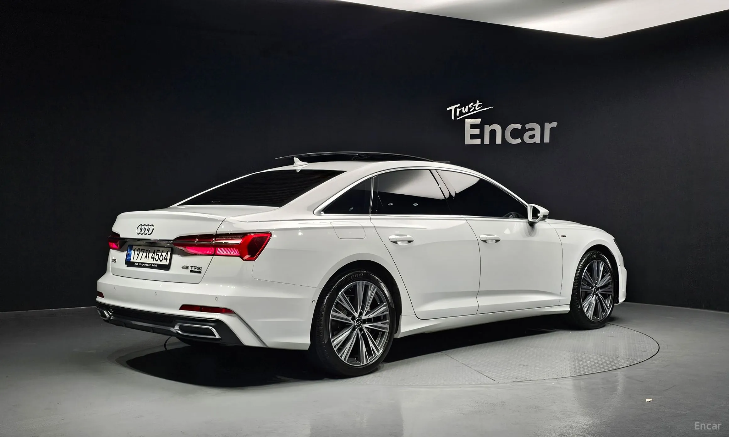 Audi A6 (C8)