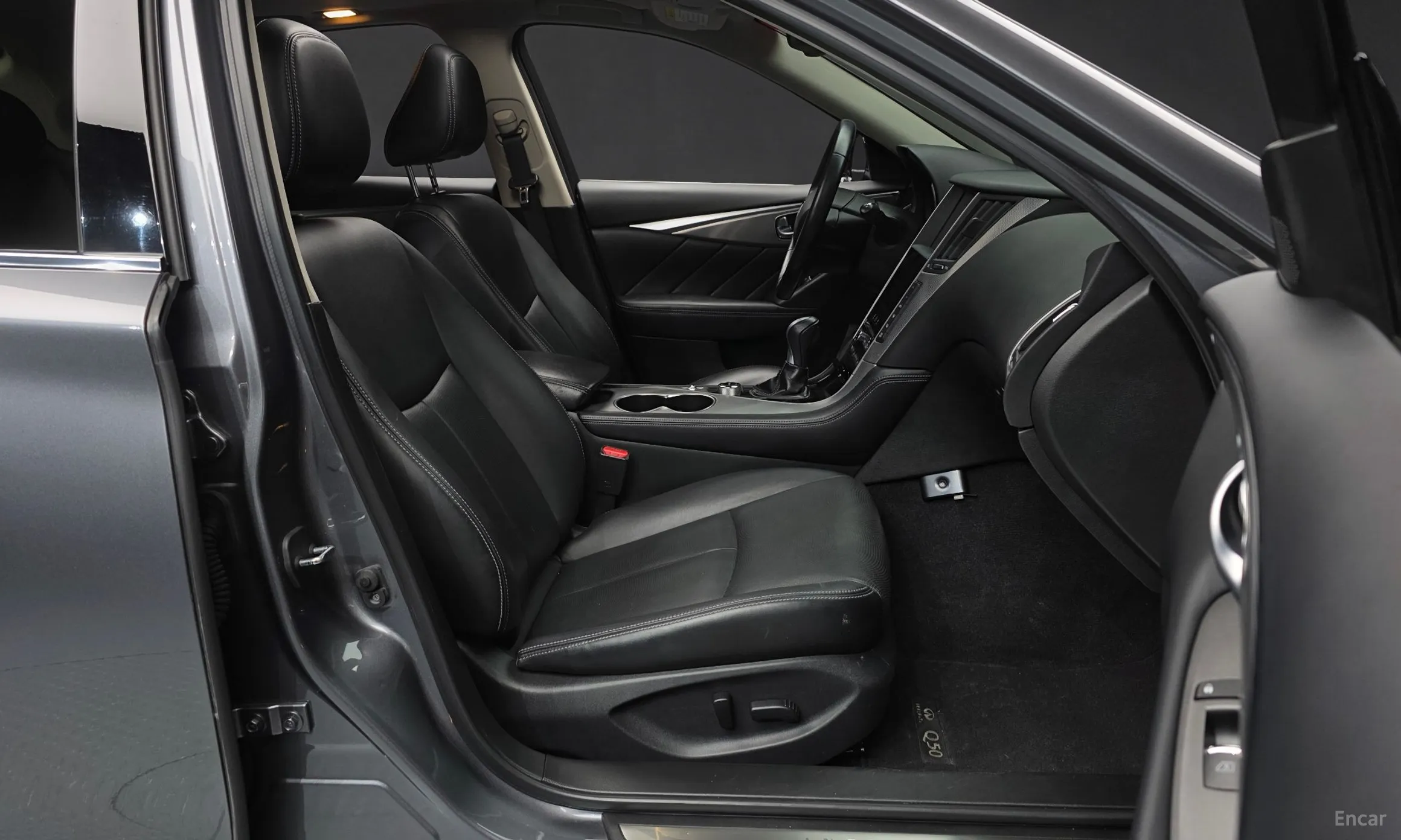 Infiniti Q50 превью 11