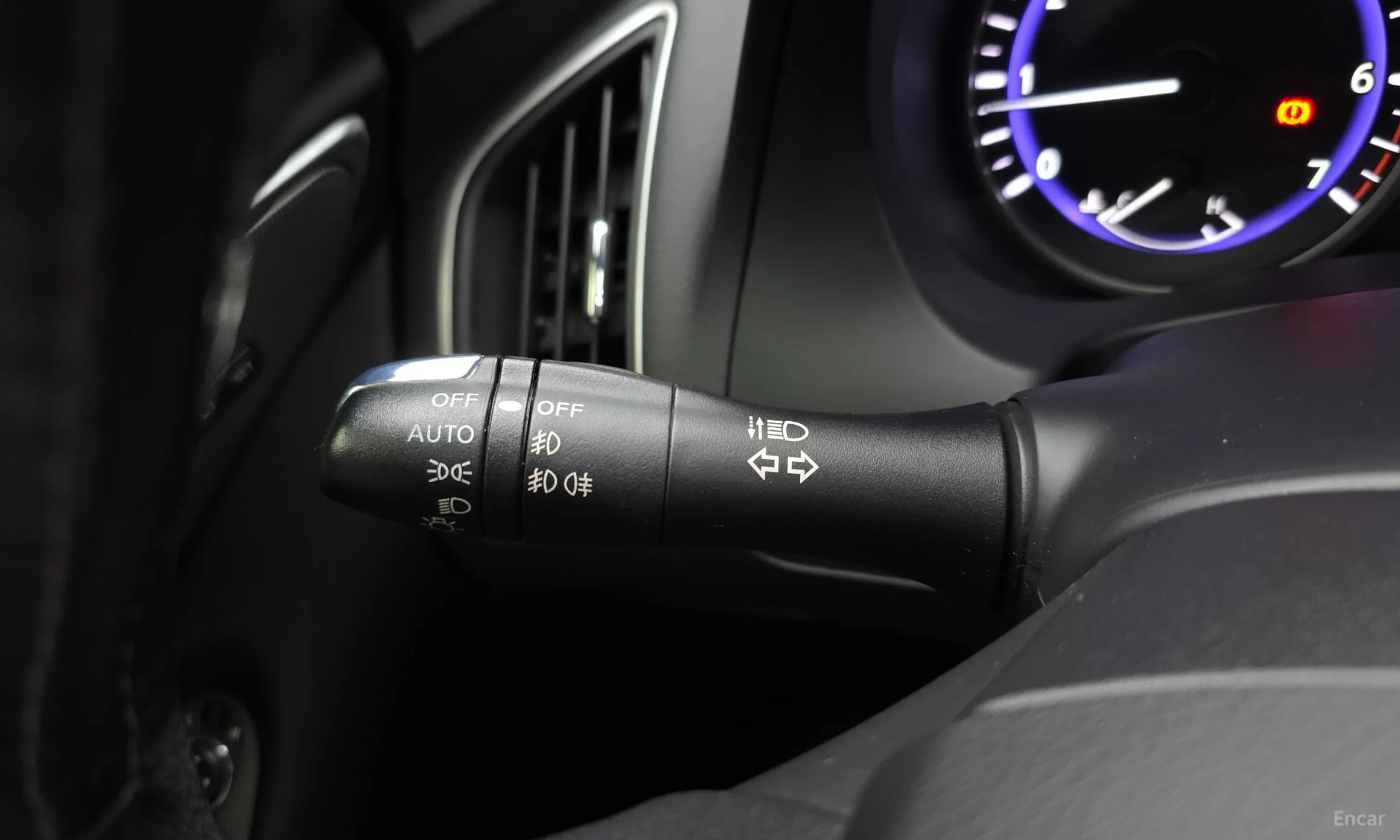 Infiniti Q50 превью 17