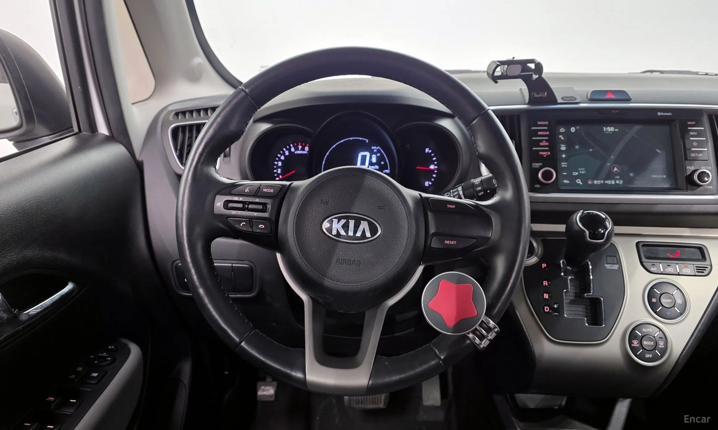 Kia Ray превью 13