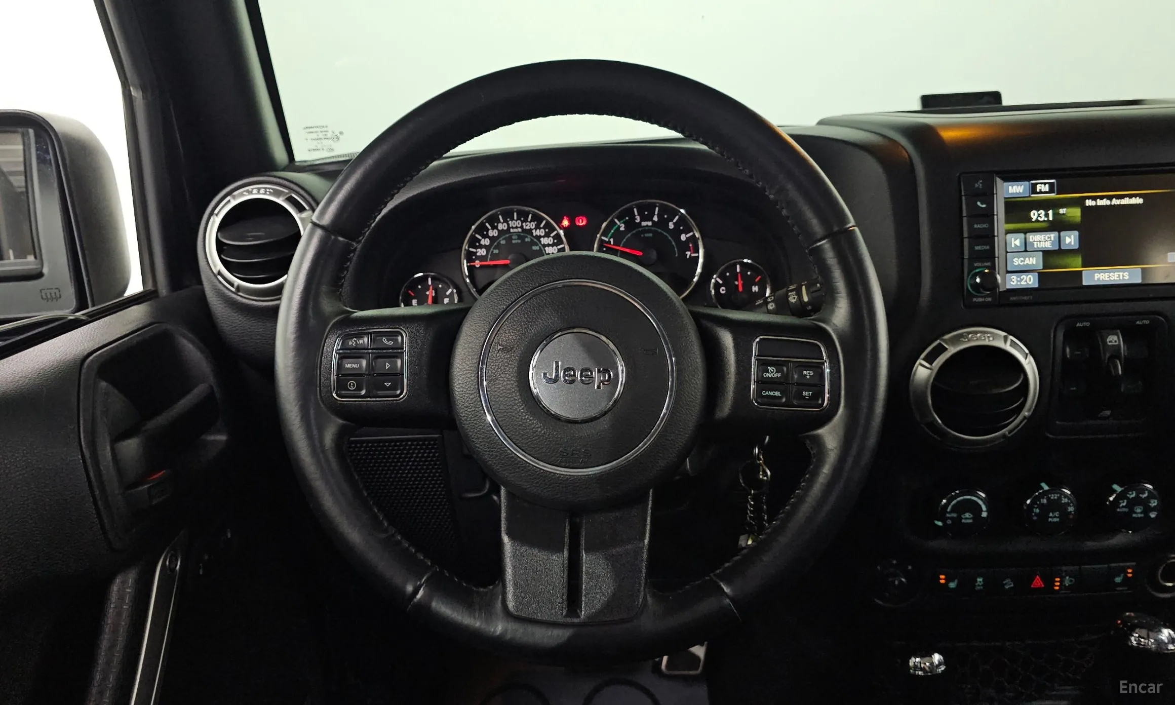 Jeep Wrangler (JK) превью 14