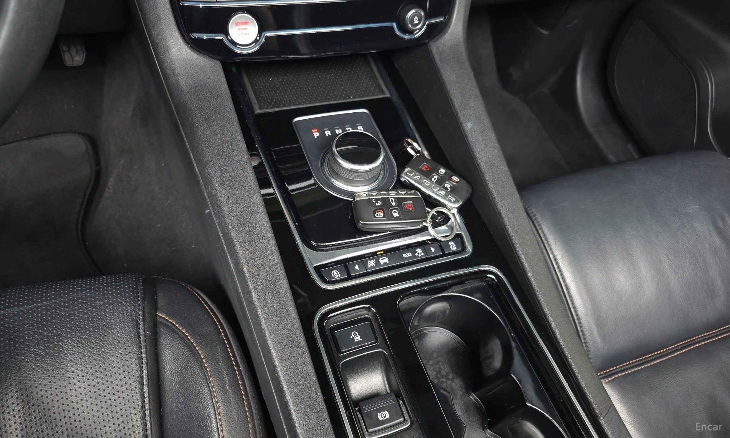Jaguar F-PACE превью 9