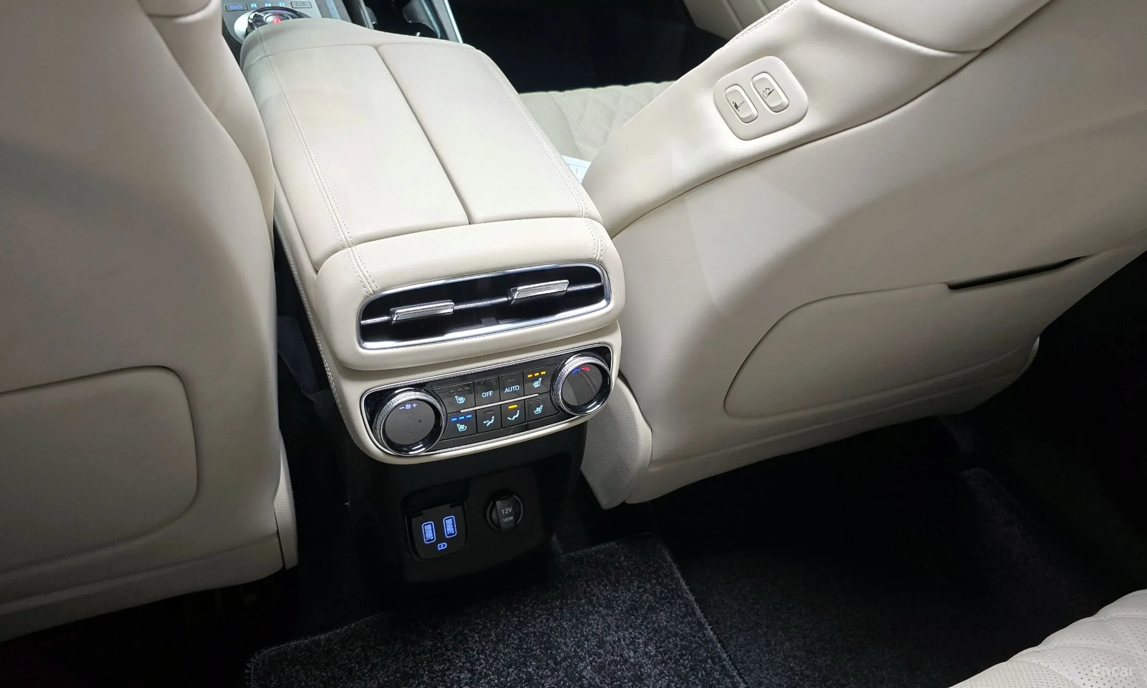 Genesis GV80 превью 20
