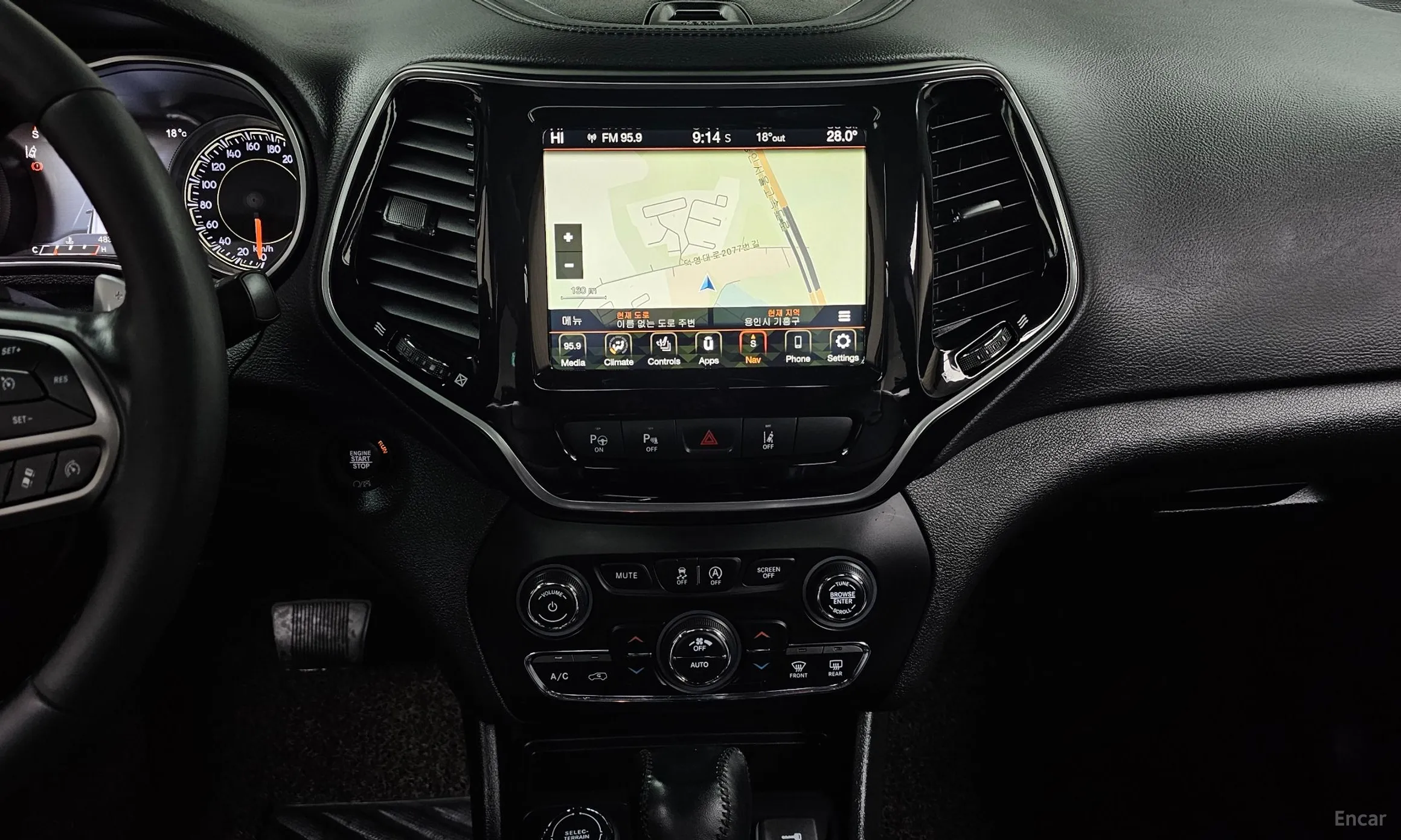 Jeep Cherokee (KL) превью 14
