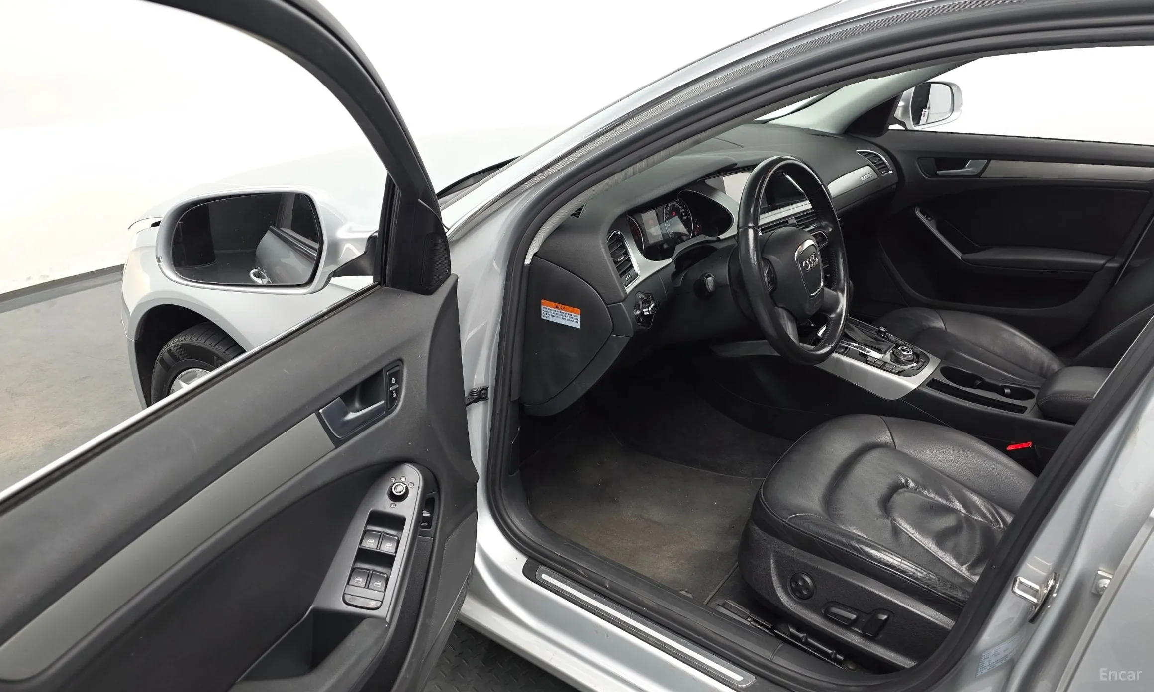 Audi New A4 превью 12