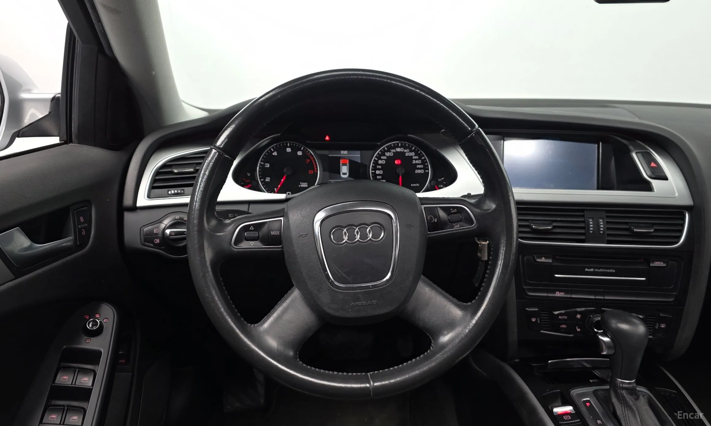 Audi New A4 превью 13