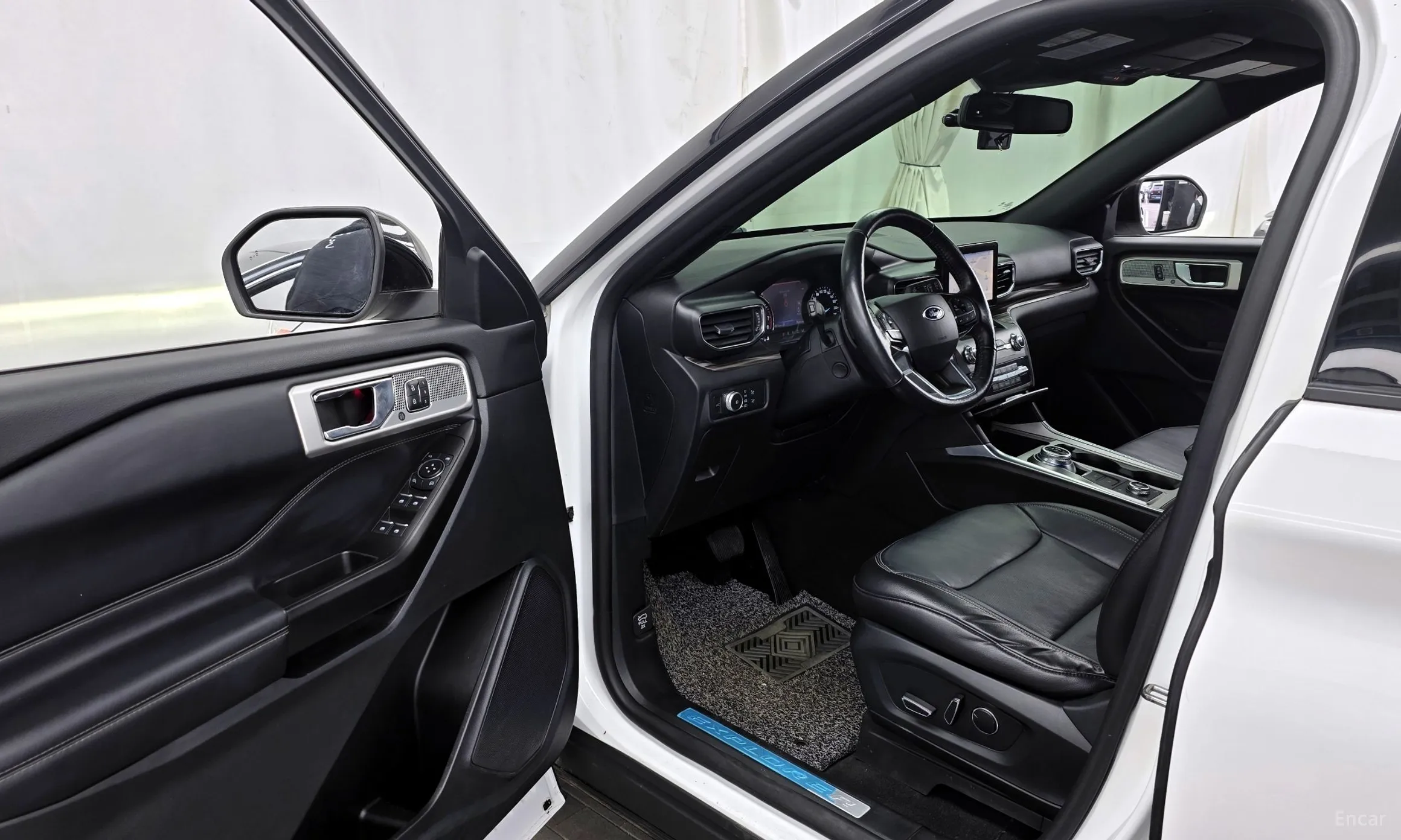 Ford Explorer 6th Generation превью 10