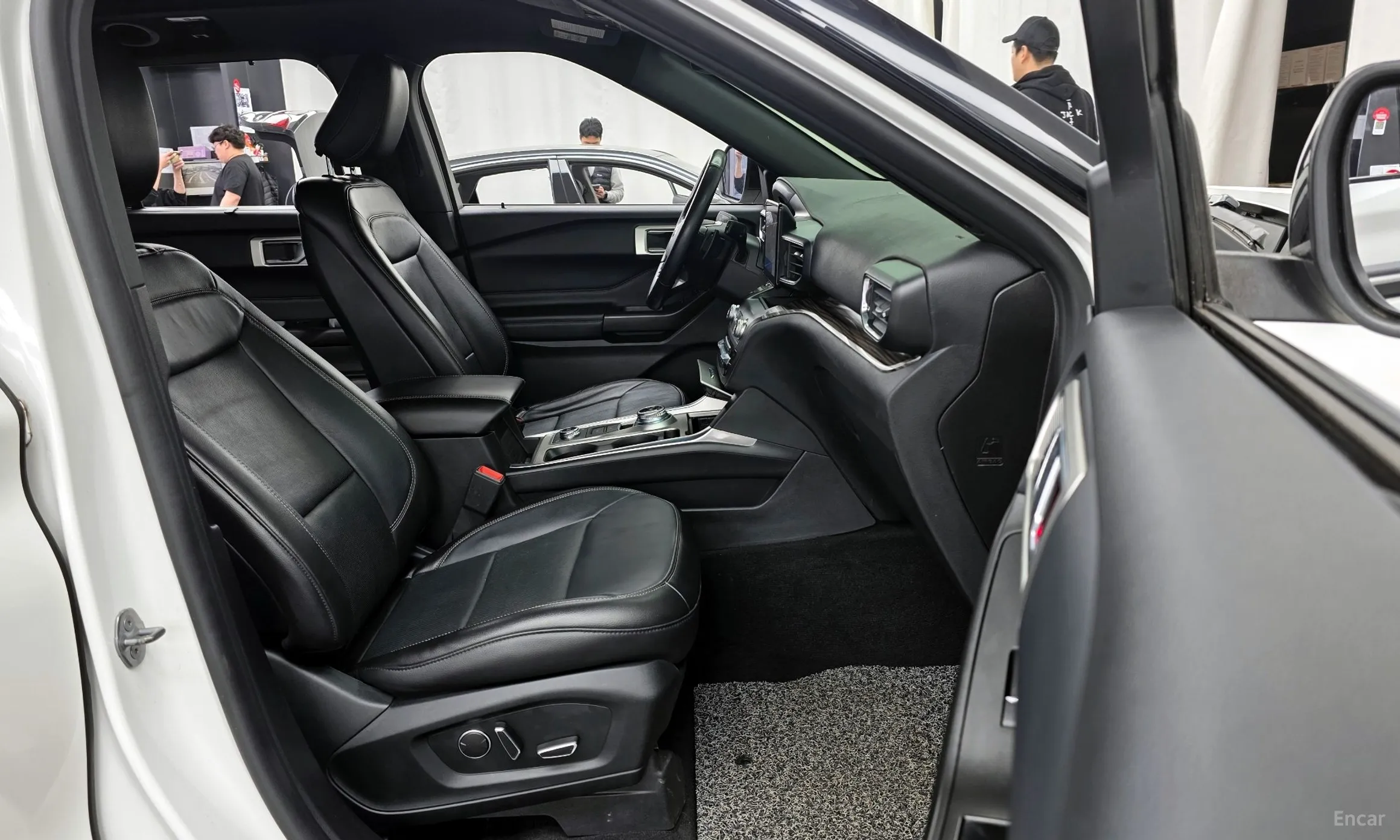 Ford Explorer 6th Generation превью 11