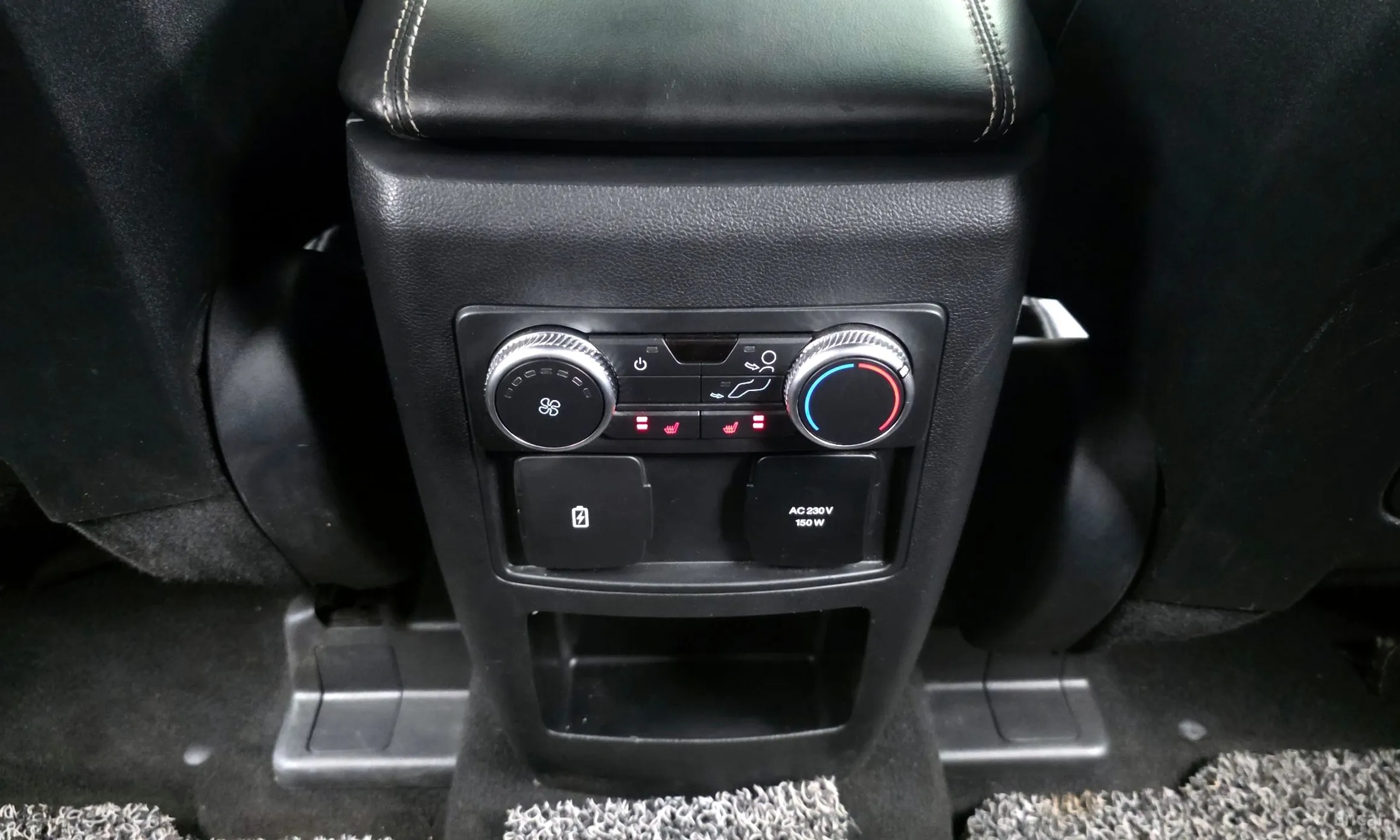 Ford Explorer 6th Generation превью 19