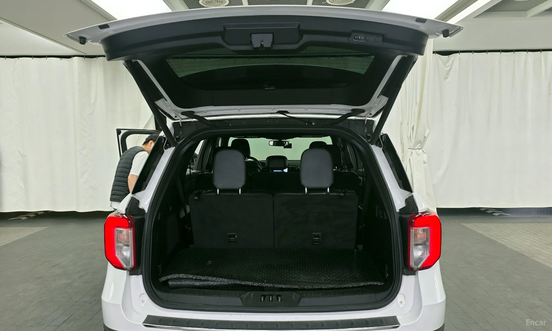 Ford Explorer 6th Generation превью 20