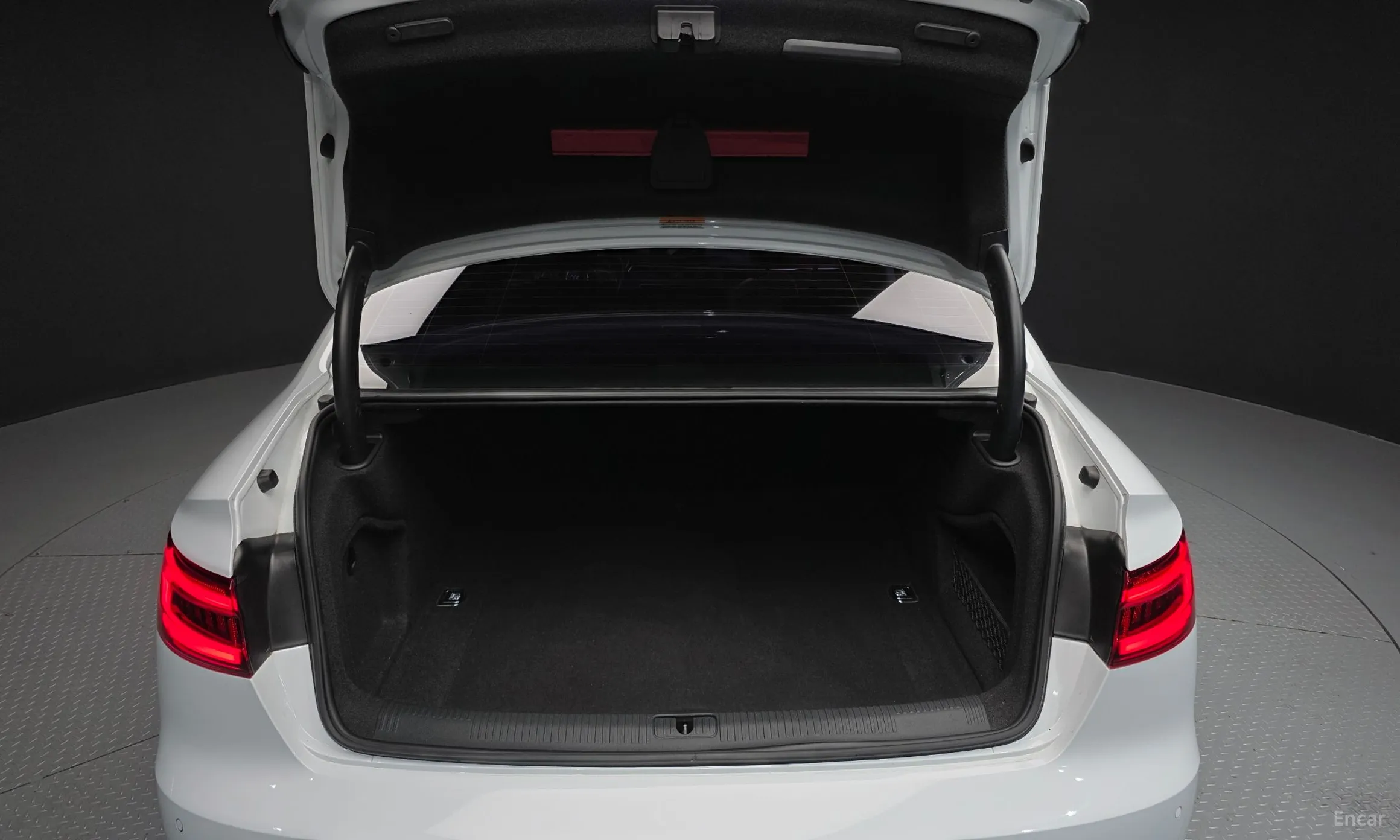 Audi A4 (B9) превью 20