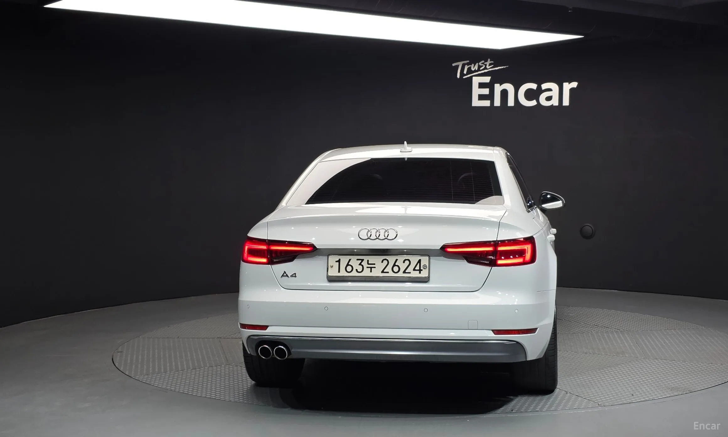 Audi A4 (B9) превью 4