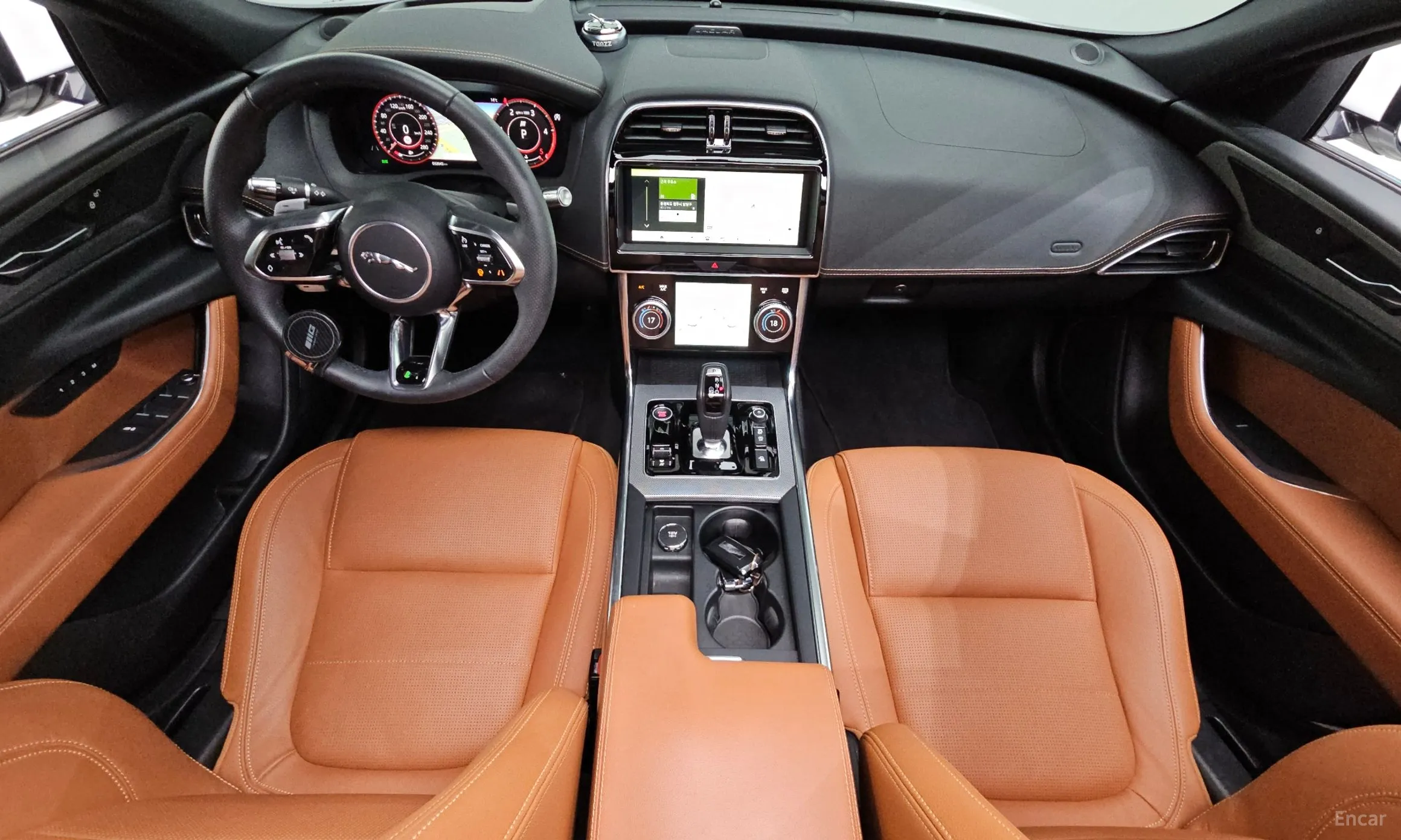 Jaguar XE превью 7