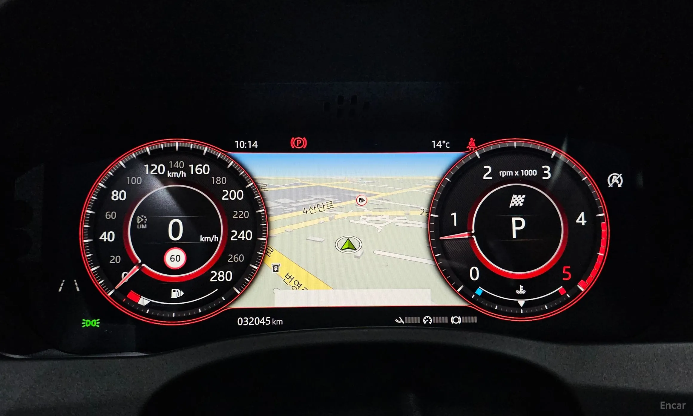 Jaguar XE превью 8