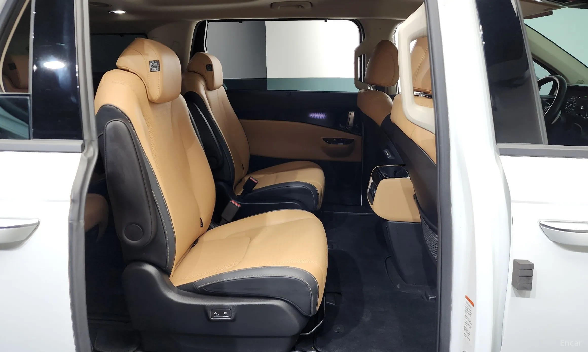 Kia Carnival Gen 4 превью 12