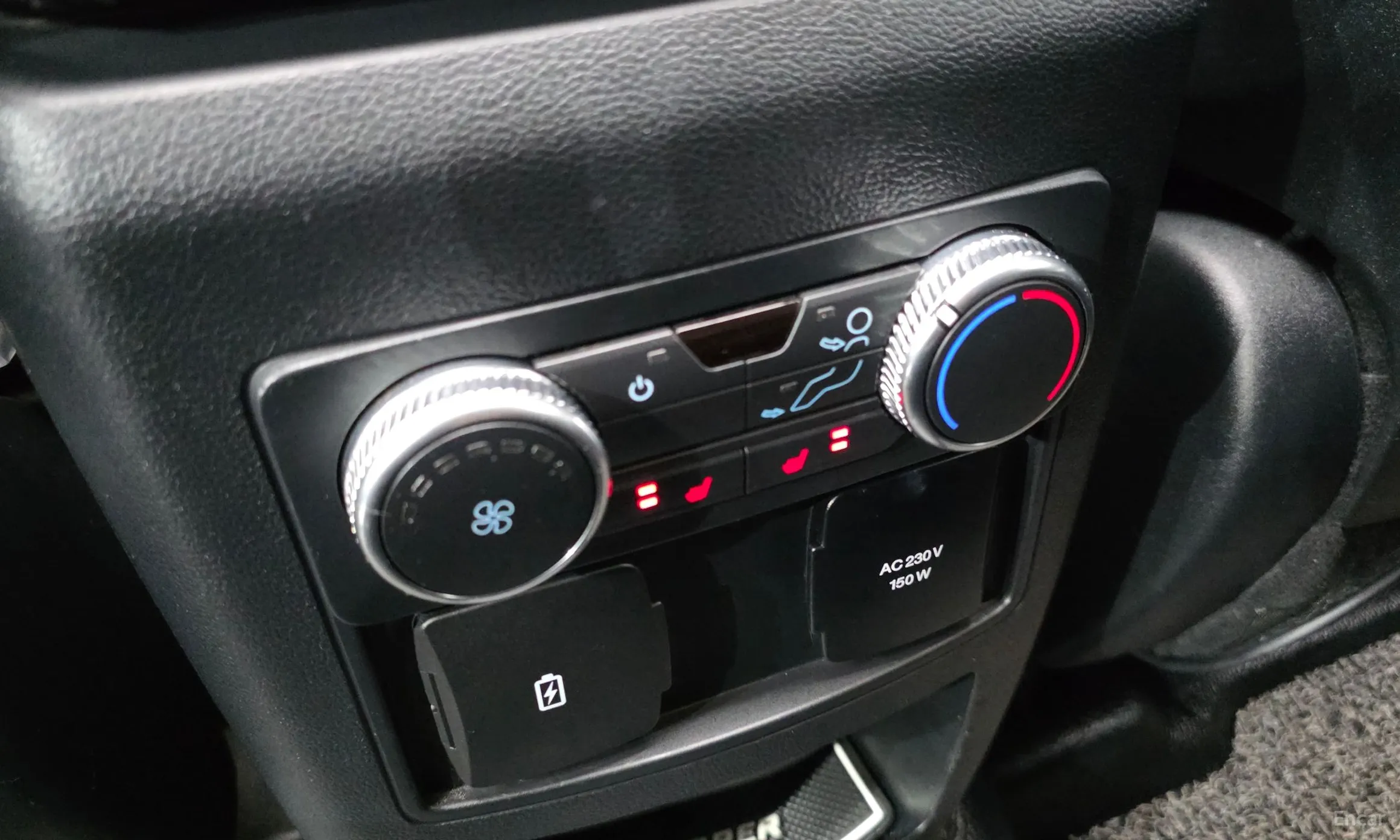 Ford Explorer 6th Generation превью 18