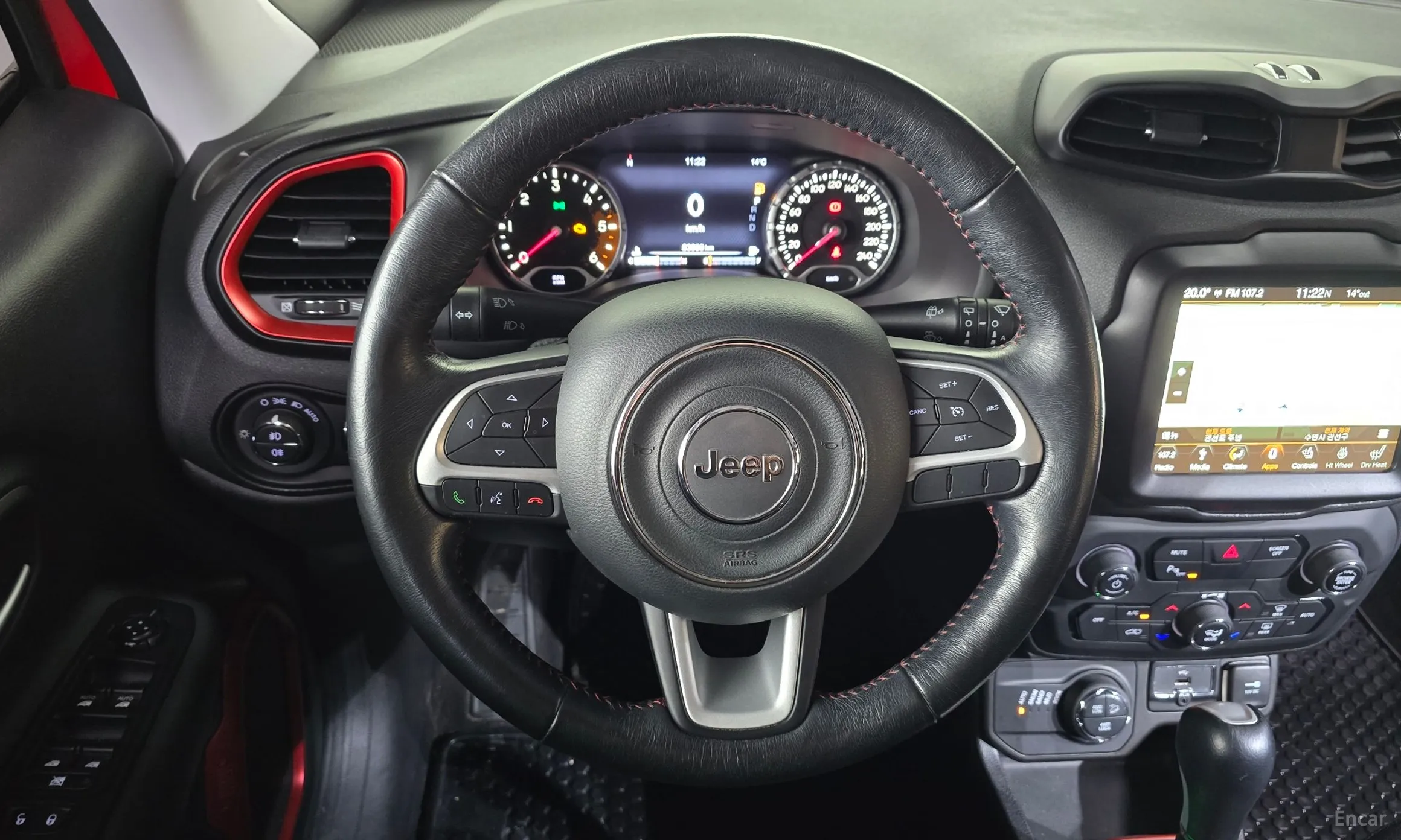 Jeep Renegade превью 13