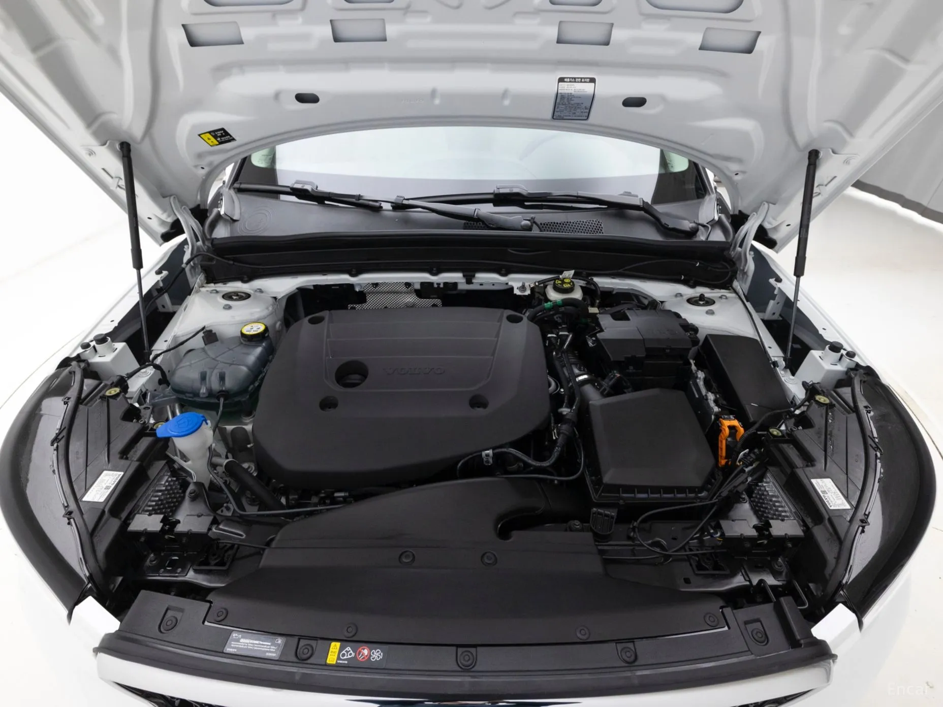 Volvo XC40 превью 6