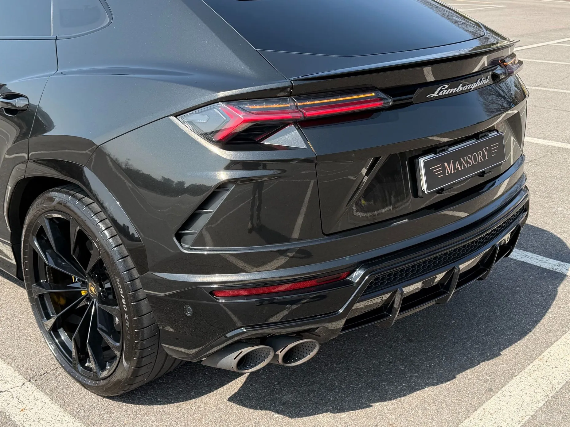 Lamborghini Urus превью 20