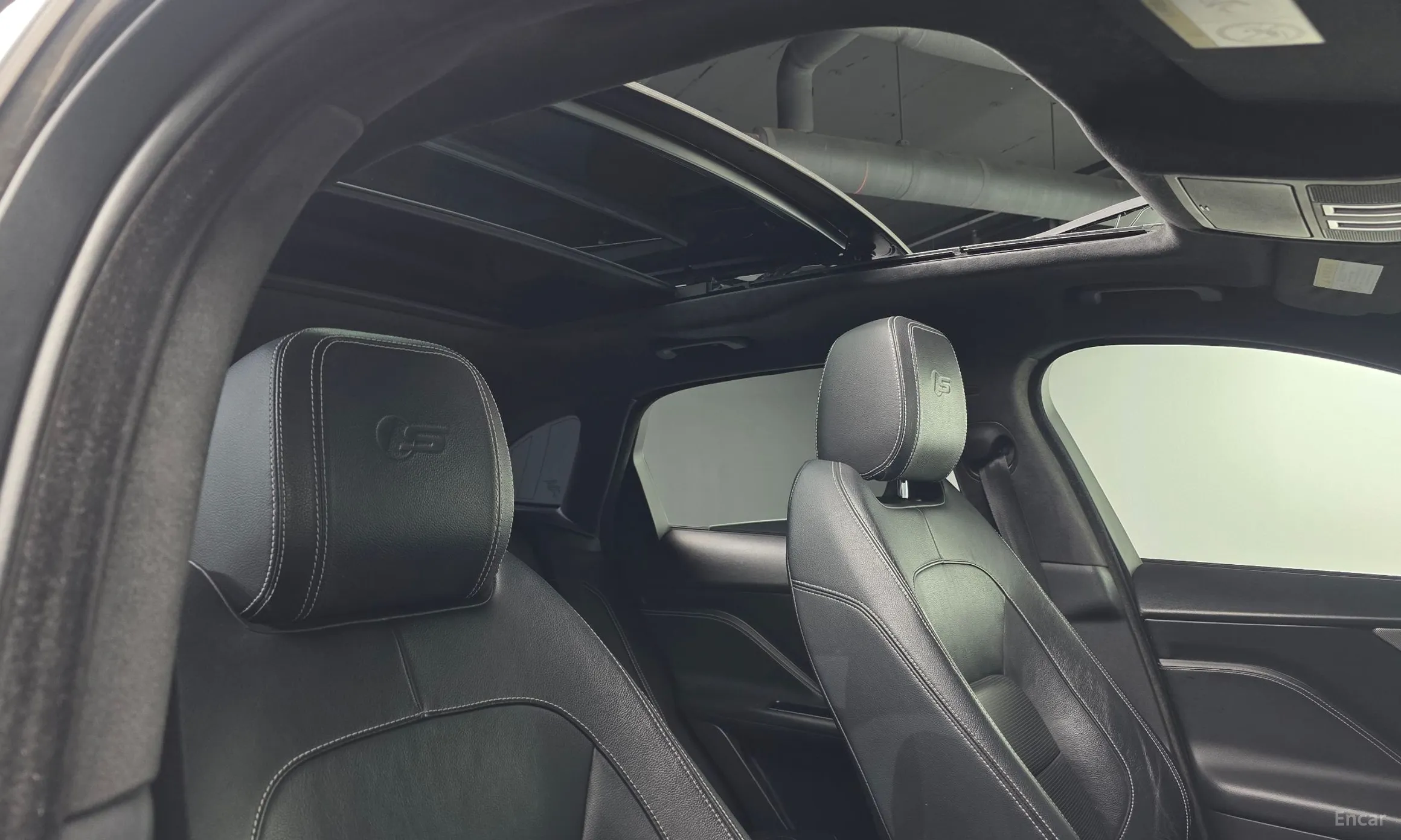Jaguar F-PACE превью 18