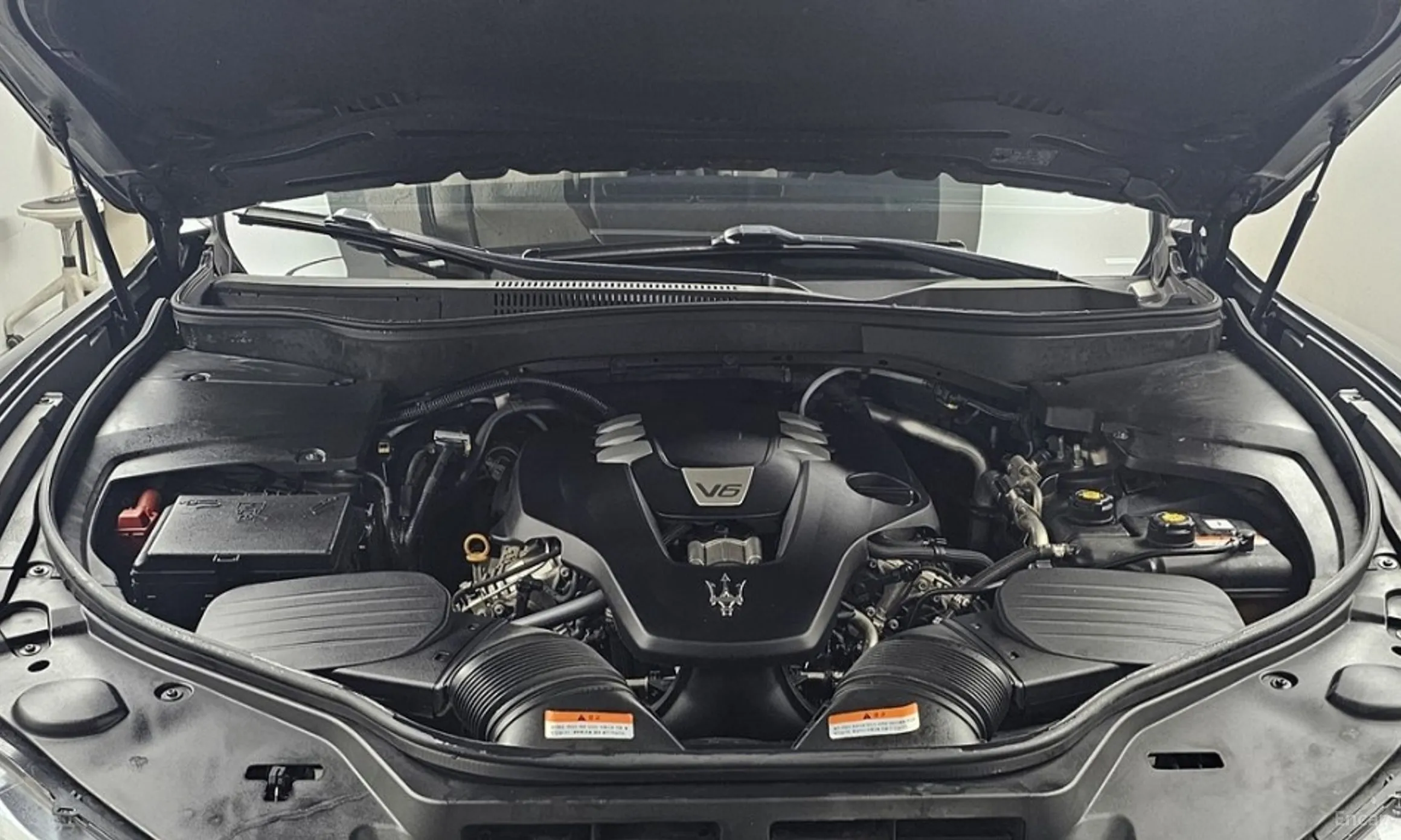 Maserati Levante превью 19