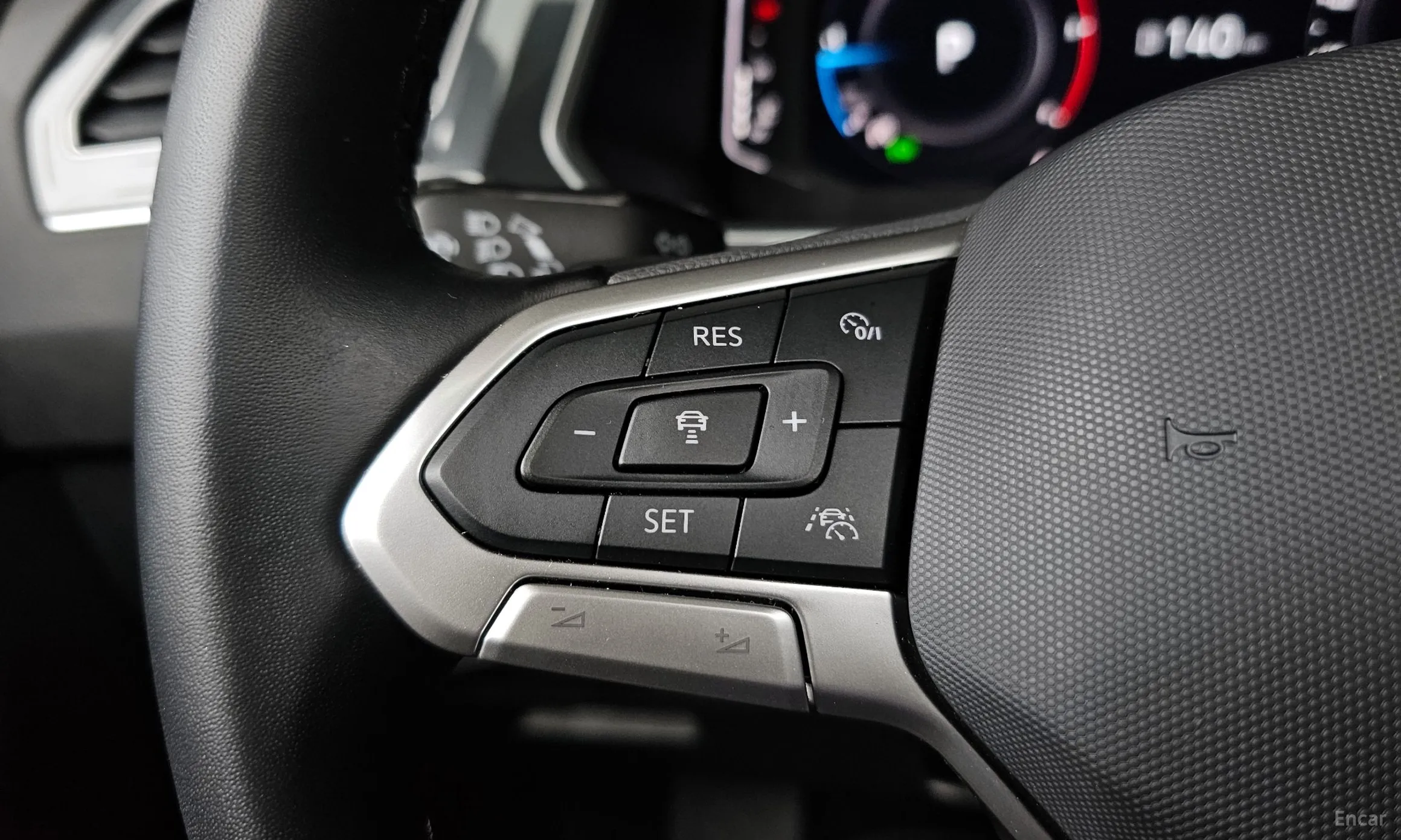 Volkswagen Tiguan 2nd Generation превью 12