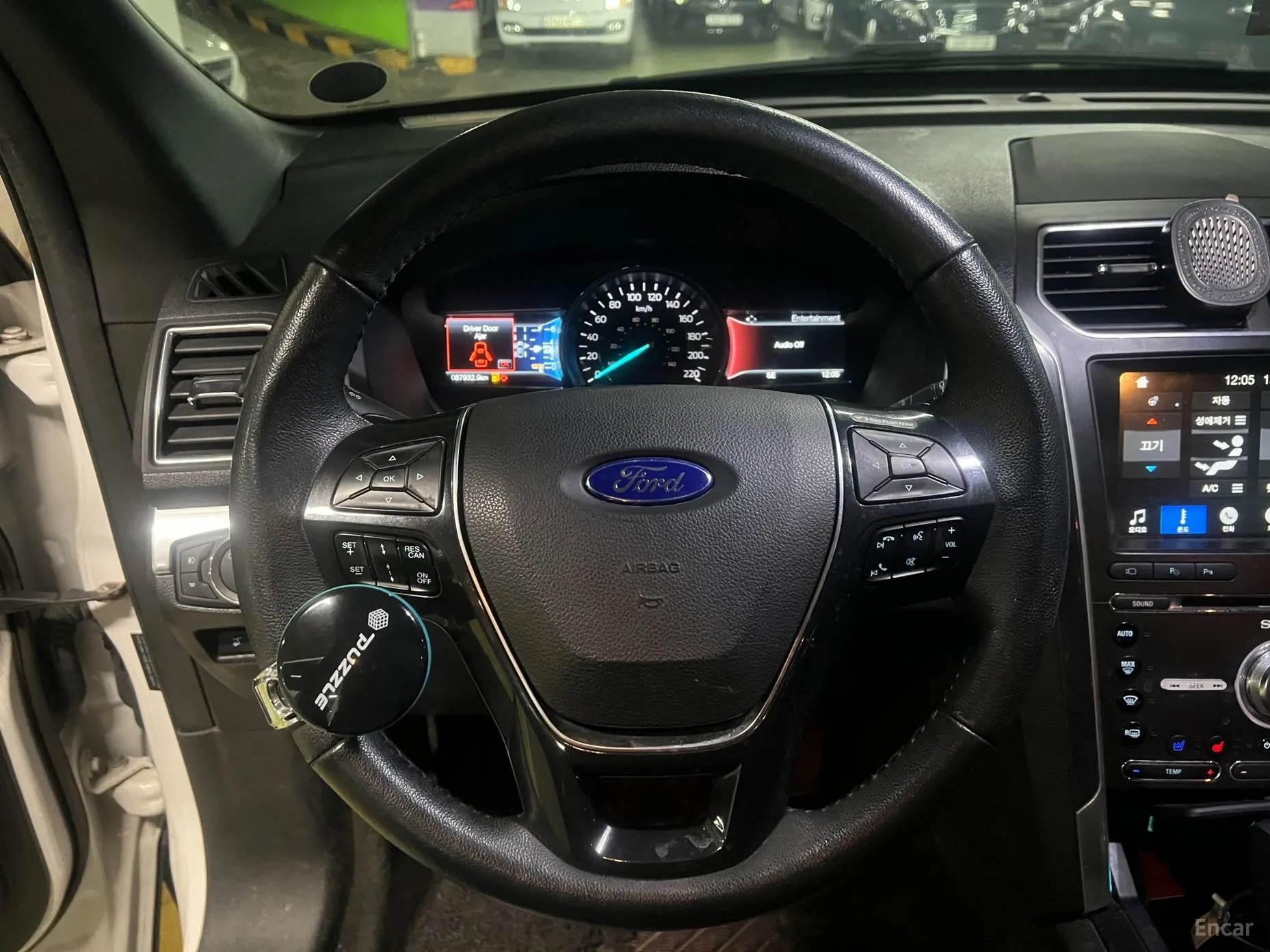 Ford Explorer превью 10