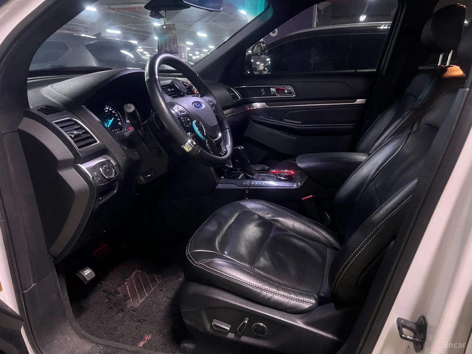 Ford Explorer превью 7
