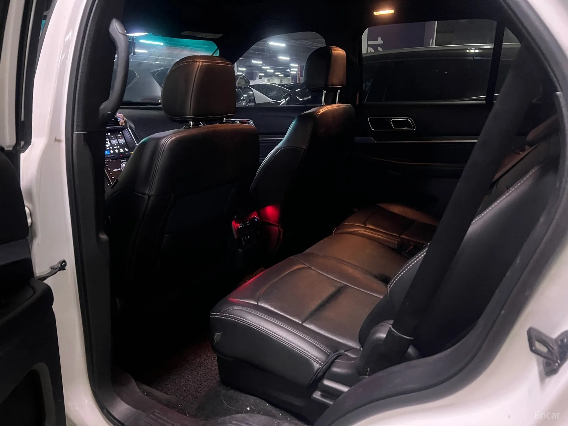 Ford Explorer превью 8