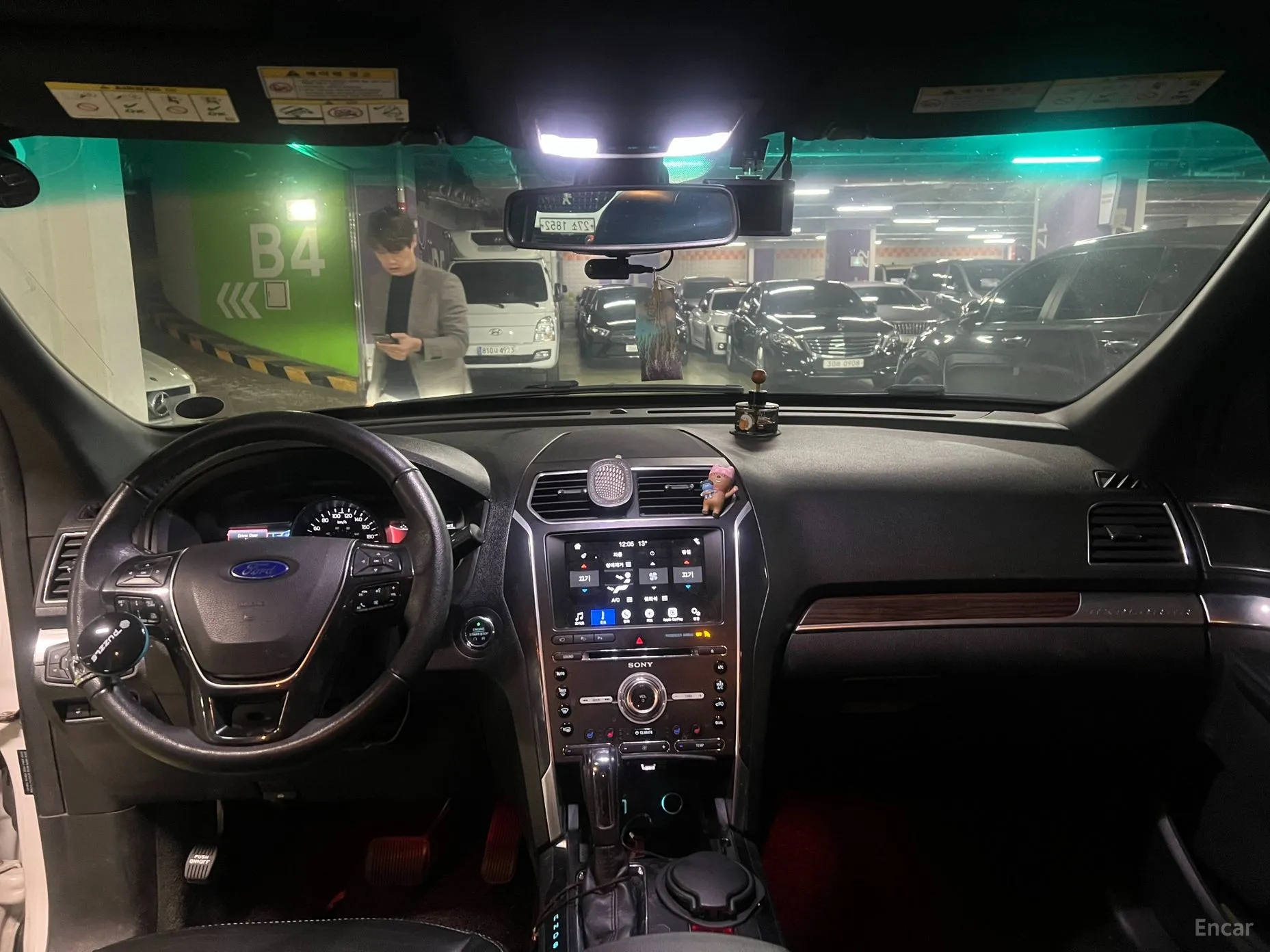 Ford Explorer превью 9