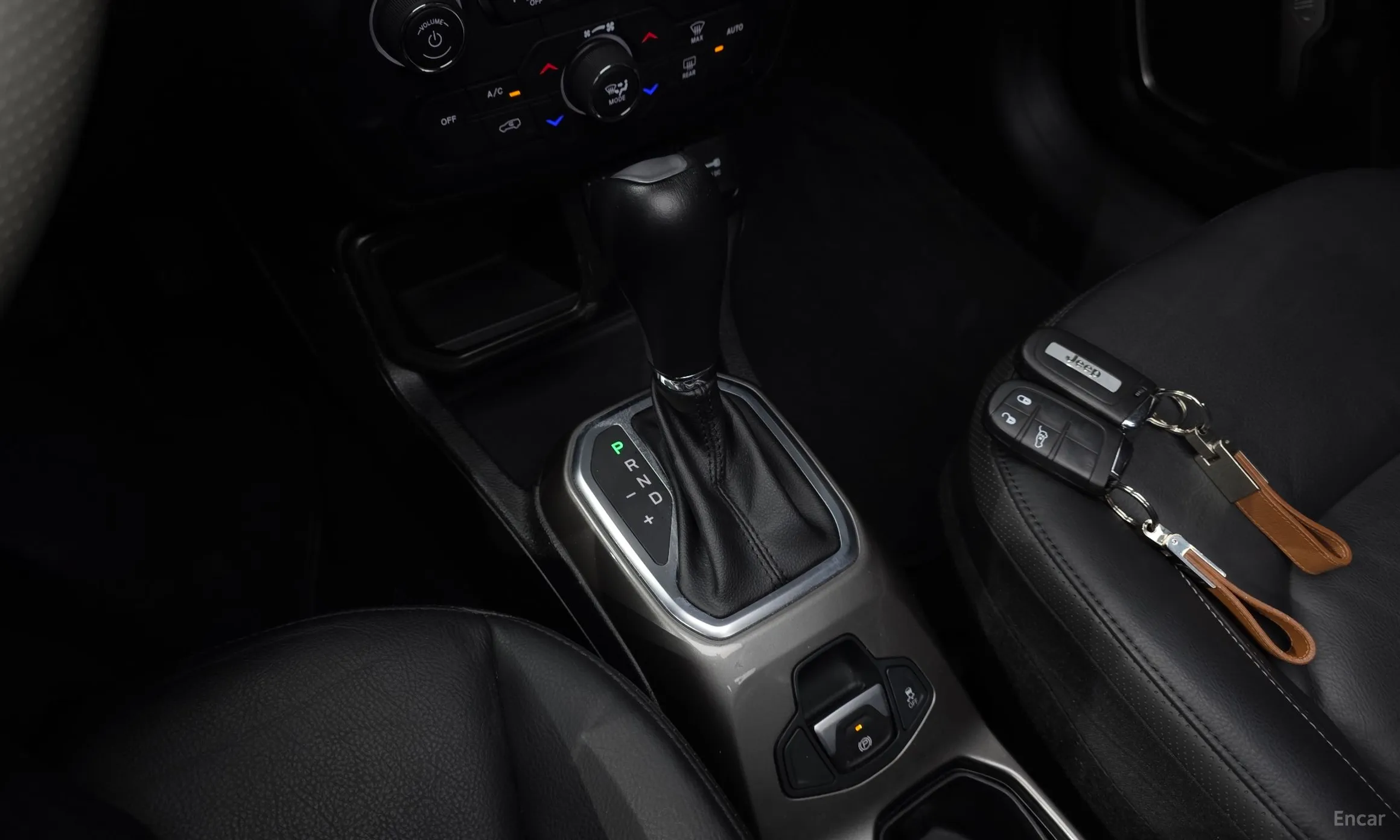 Jeep Renegade превью 9