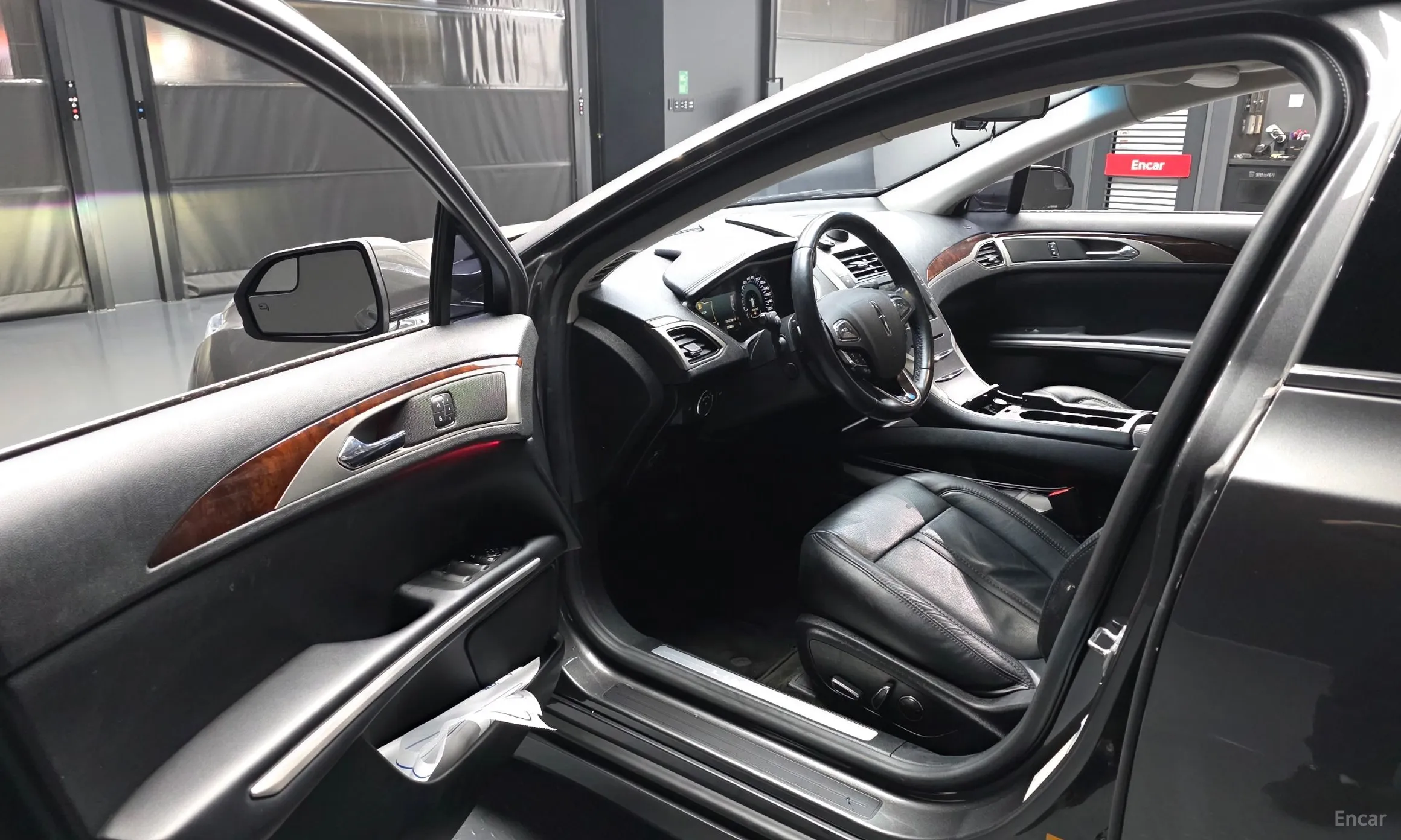 Lincoln New MKZ превью 10