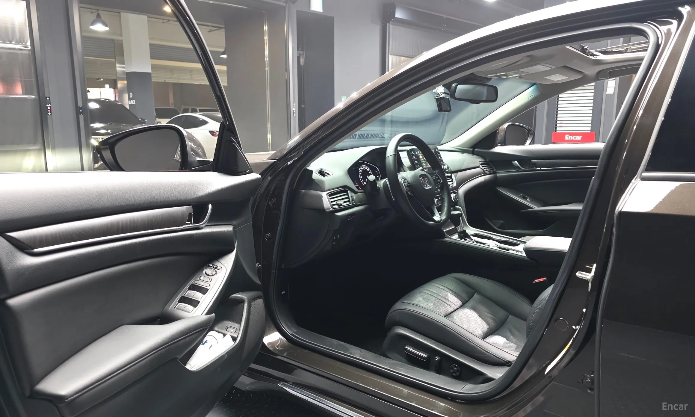 Honda Accord 10th Generation превью 10