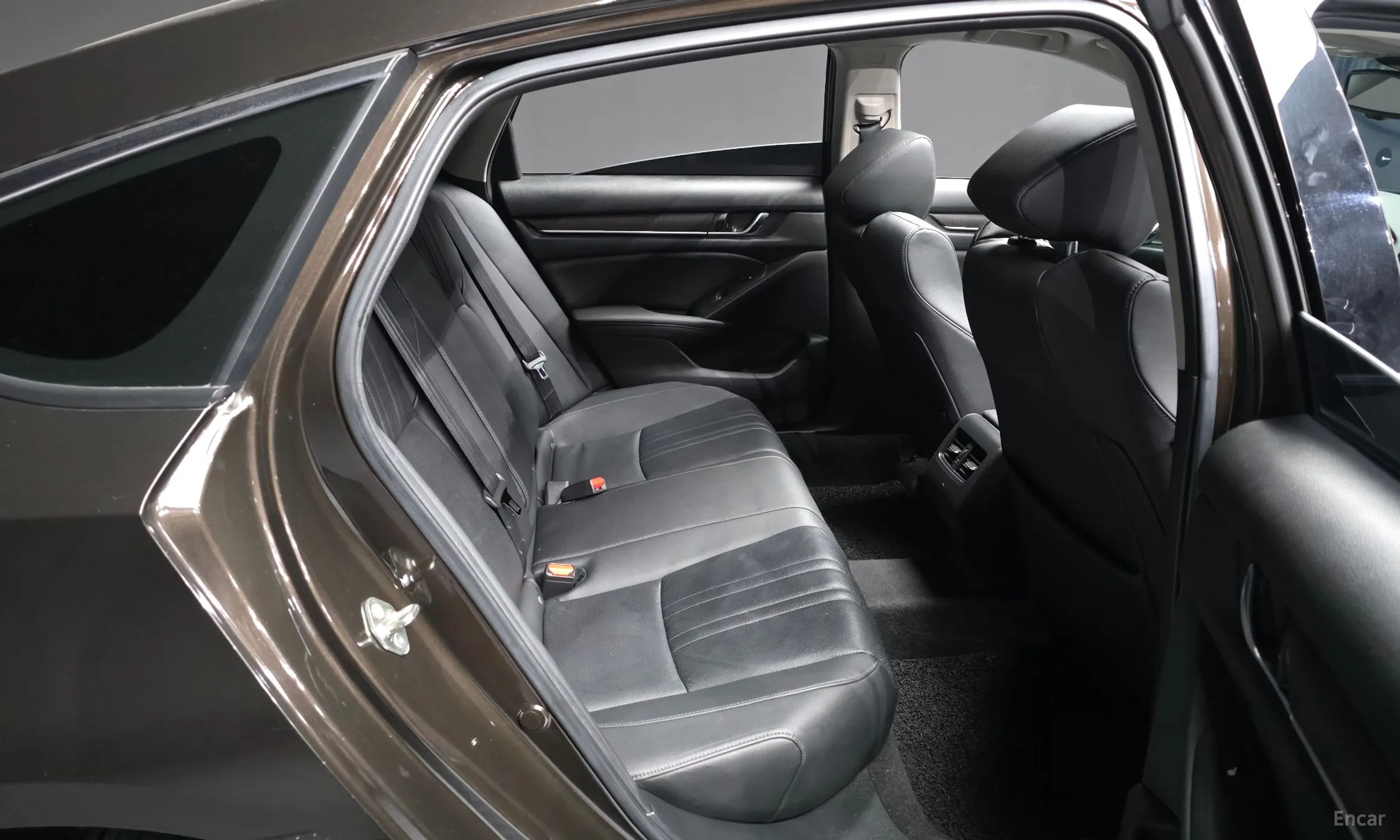 Honda Accord 10th Generation превью 12