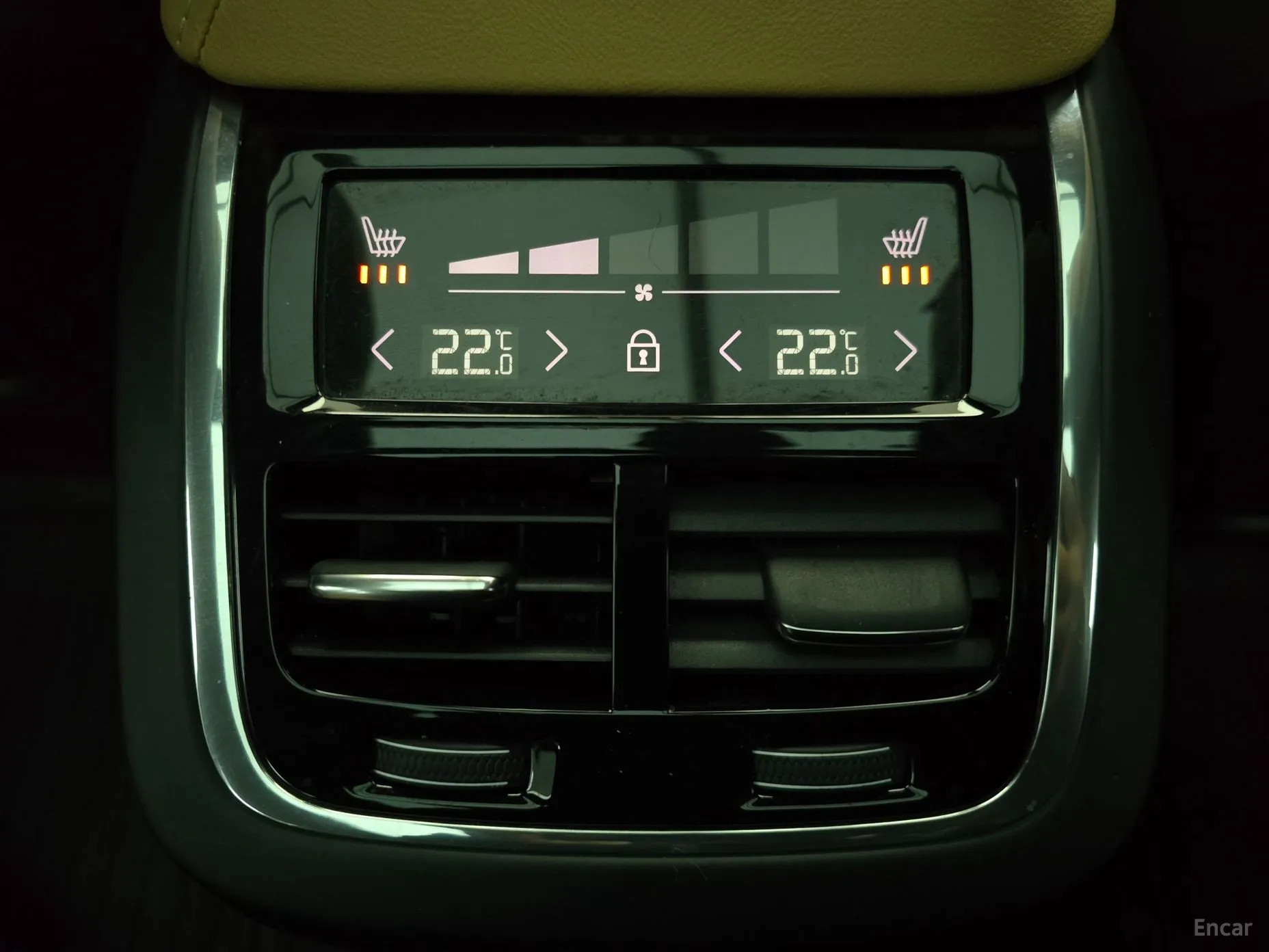 Volvo XC60 Gen 2 превью 17