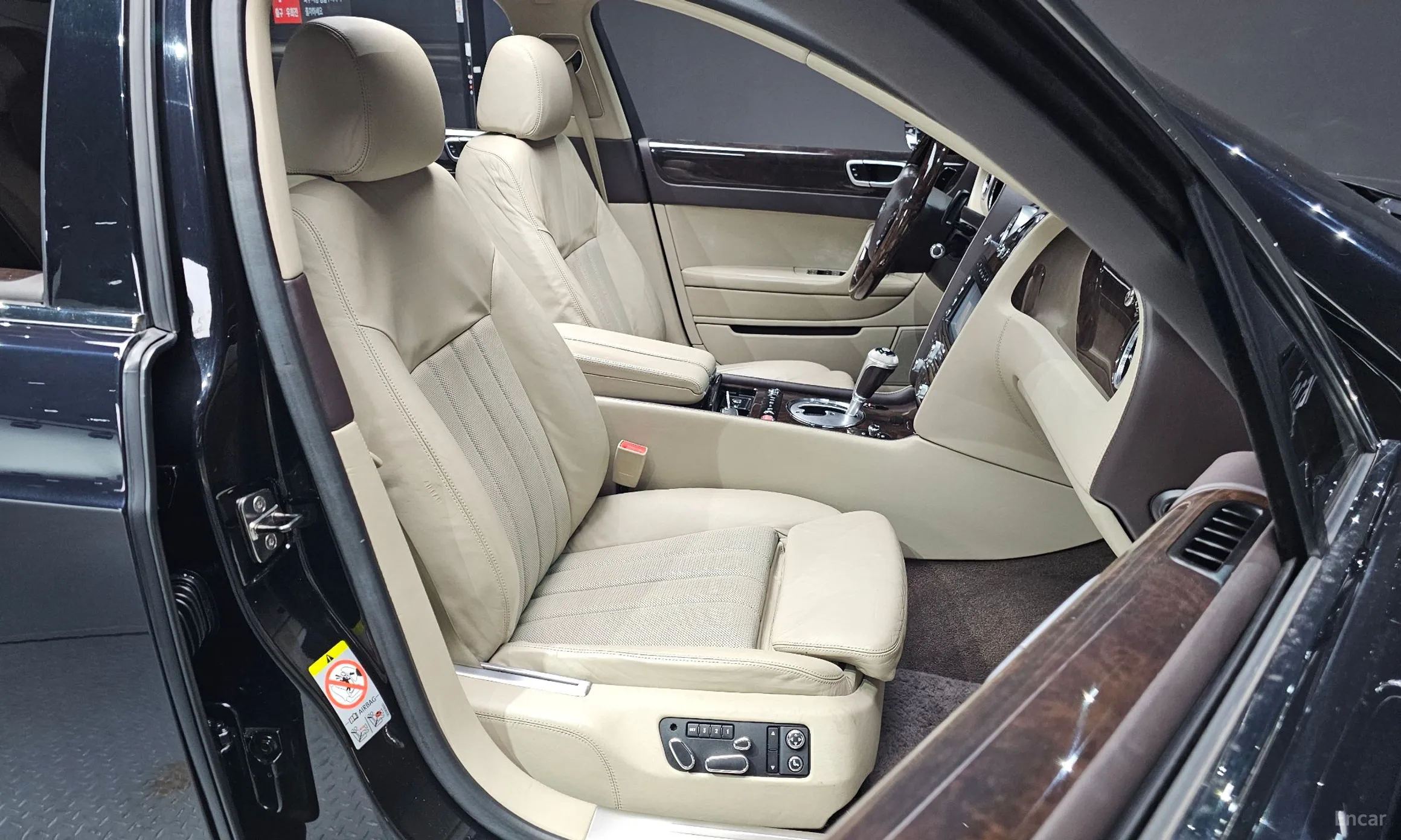 Bentley Flying Spur Gen 1 превью 10