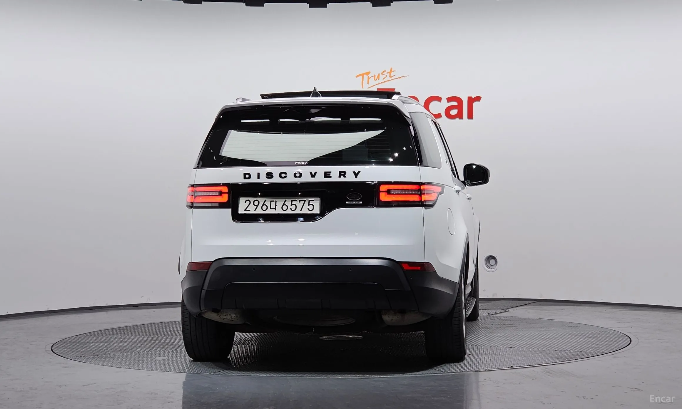 Land Rover Discovery 5 превью 4
