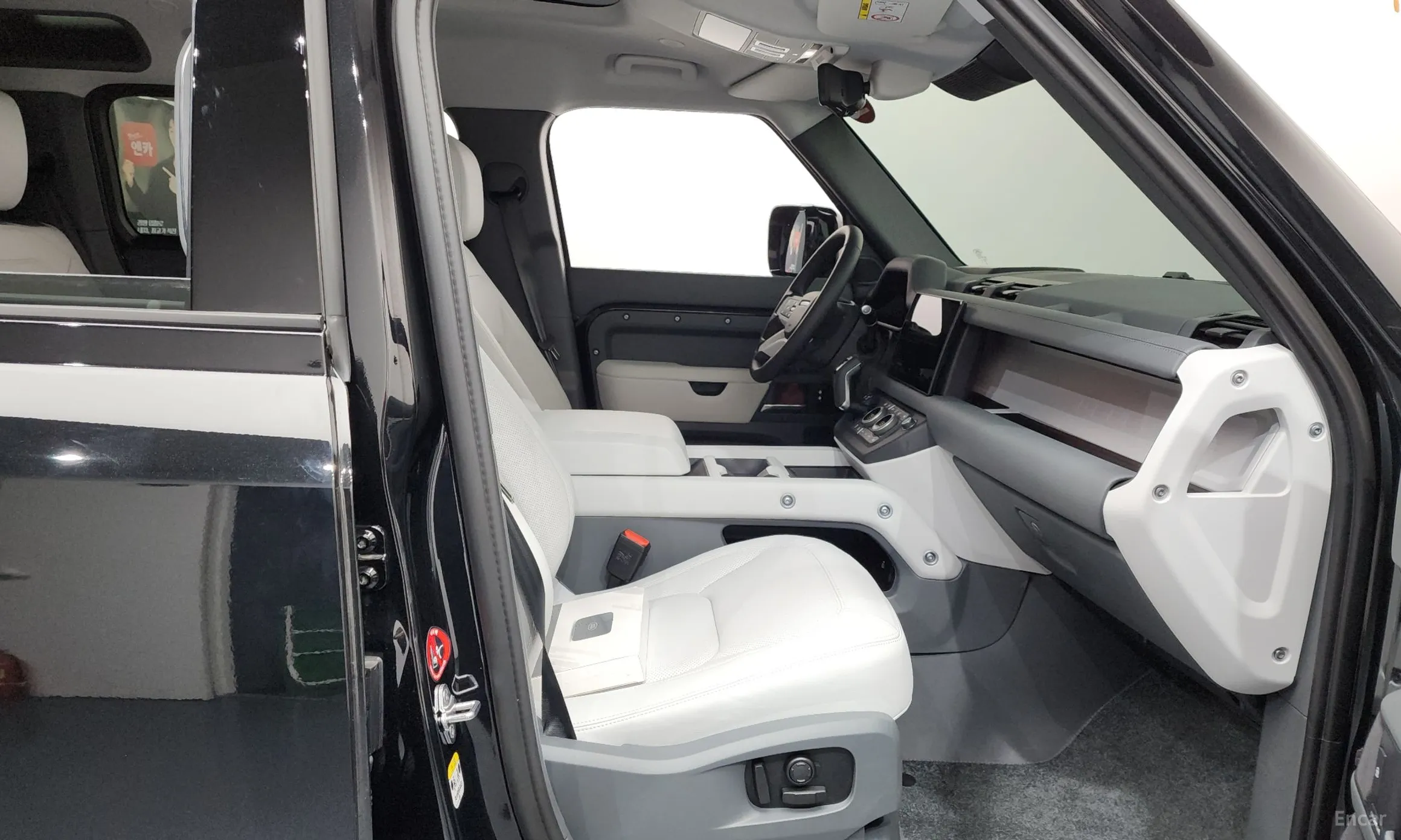 Land Rover Defender (L663) превью 11