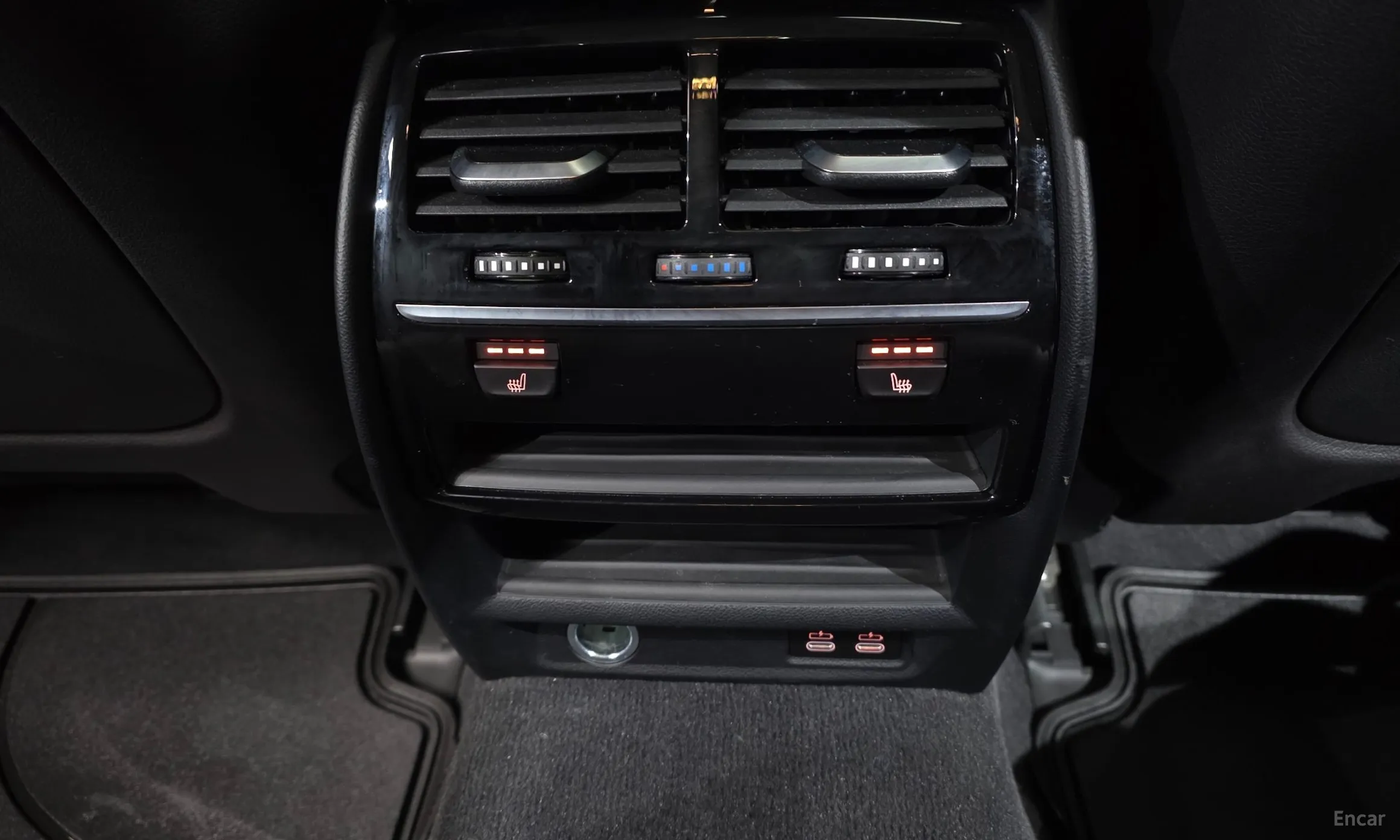 BMW 5 Series (G30) превью 18