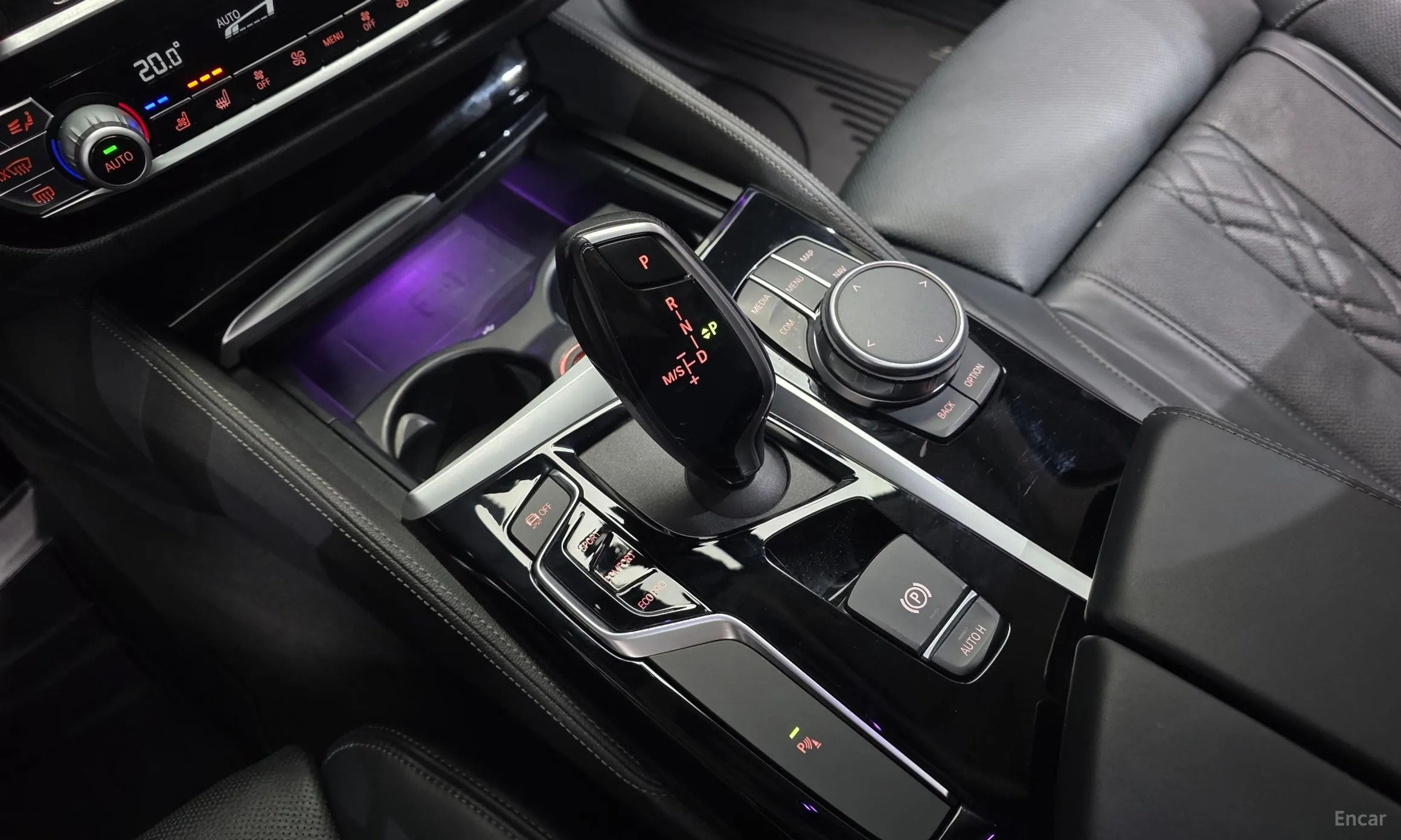 BMW 5 Series (G30) превью 9
