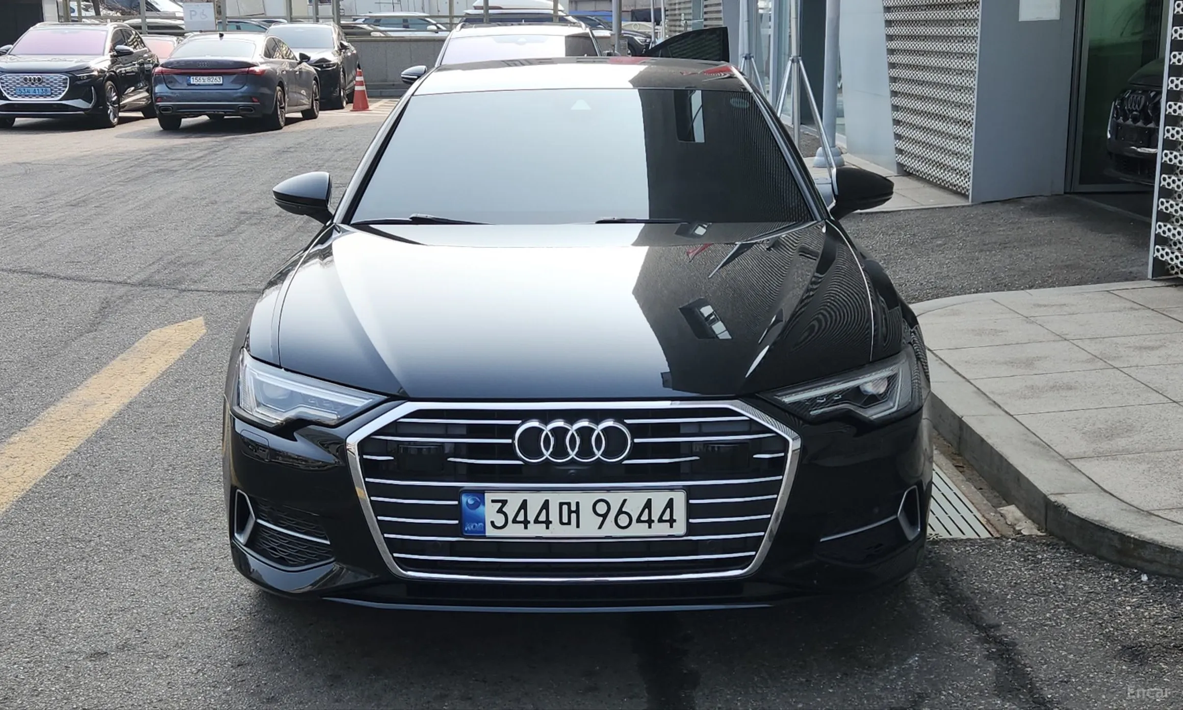 Audi A6 (C8) превью 4