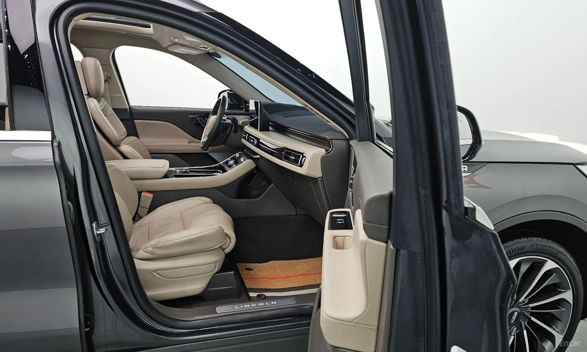 Lincoln Aviator 2nd Generation превью 11