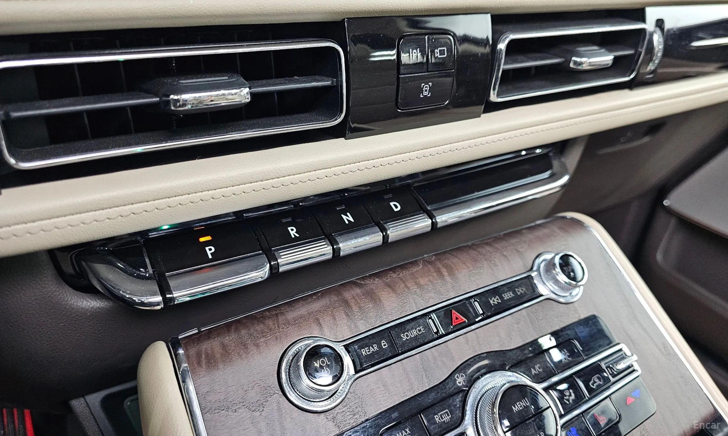 Lincoln Aviator 2nd Generation превью 9