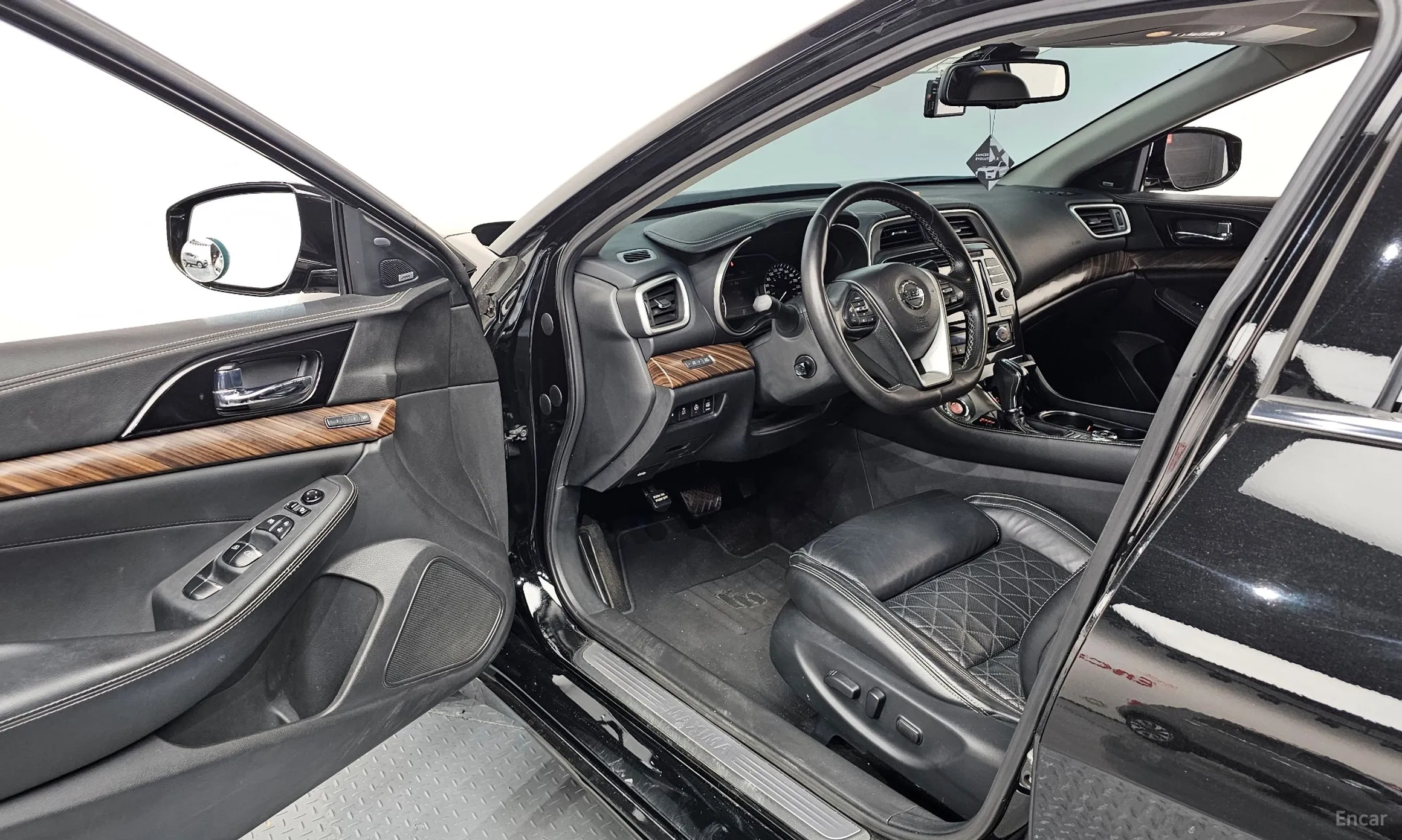 Nissan Maxima (A36) превью 10