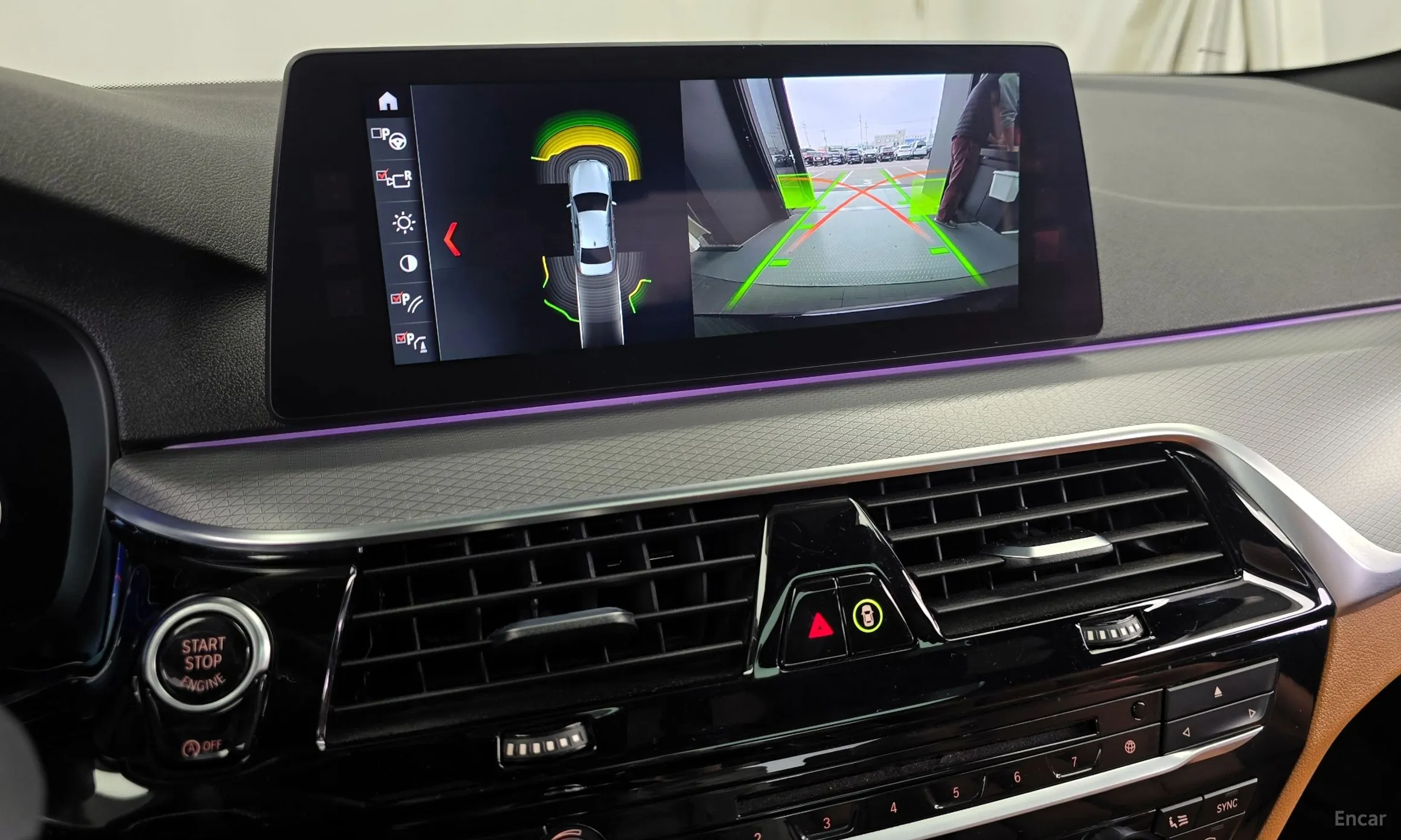 BMW 5 Series (G30) превью 15
