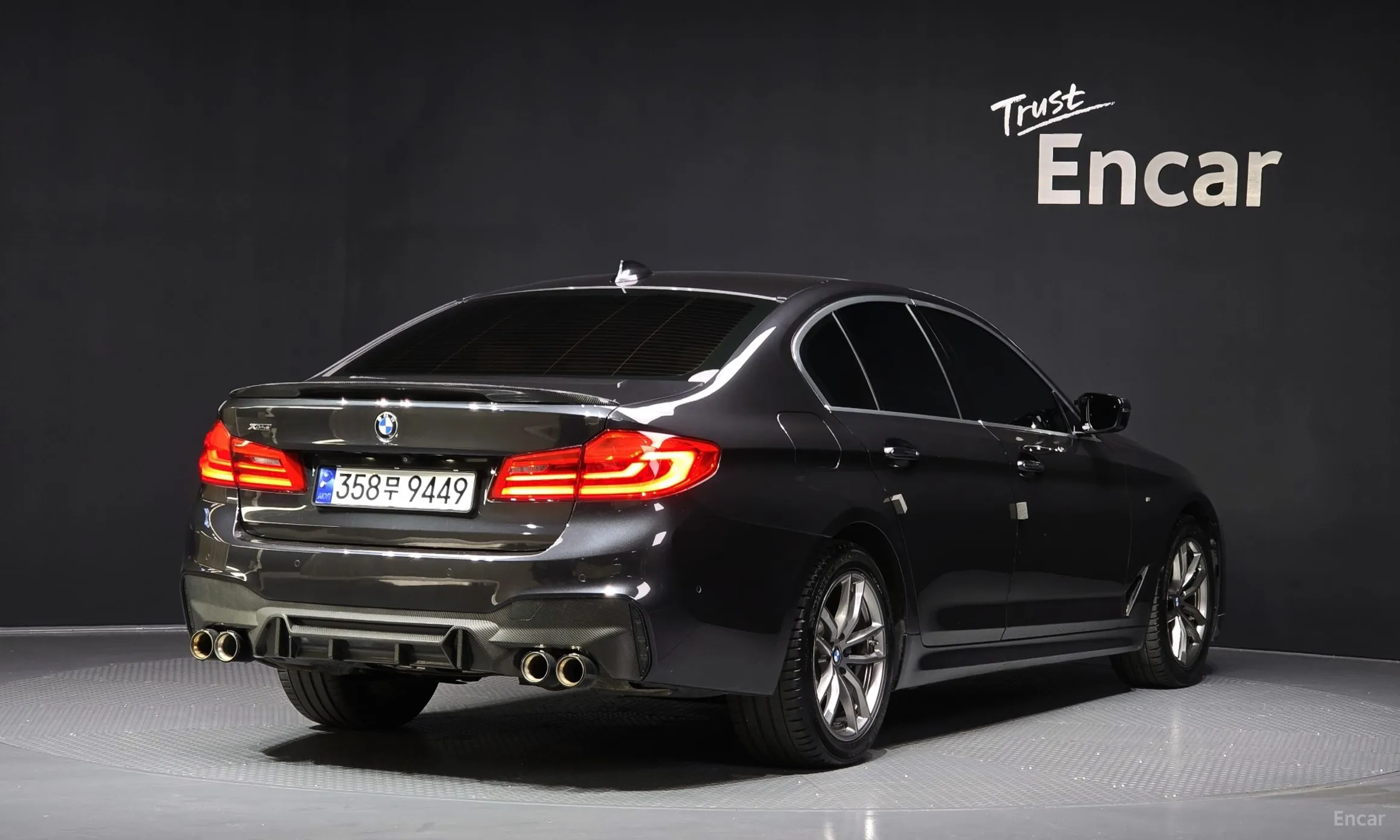 BMW 5 Series (G30) превью 2