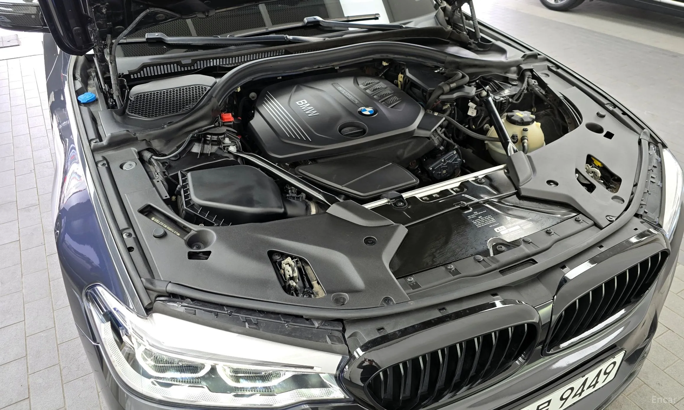 BMW 5 Series (G30) превью 6